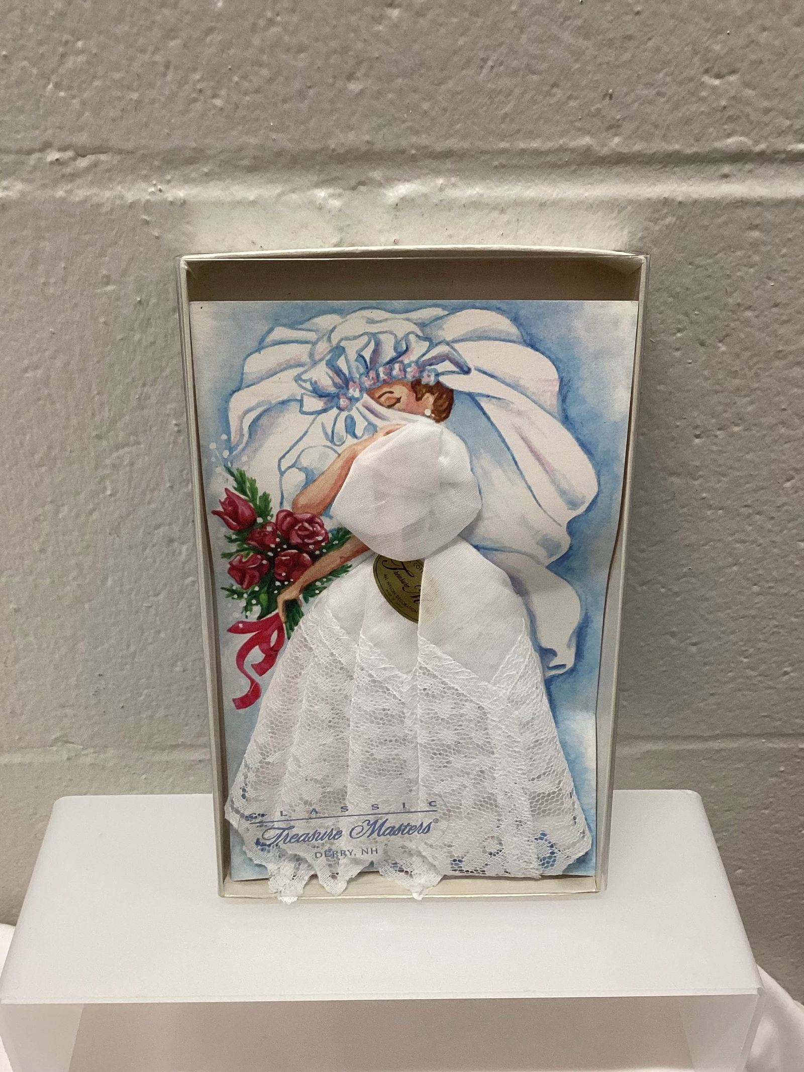 Vintage White Lace Bridal Handkerchief: New in Box