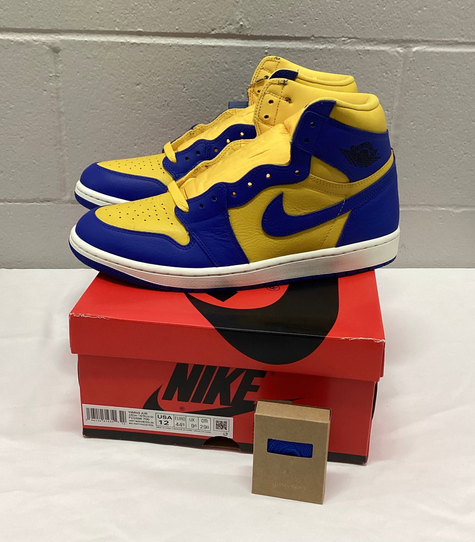 New Never Worn Nike Air Jordan 1 Retro Hi OG Reverse Laney: Womens 12 Mens 10.5