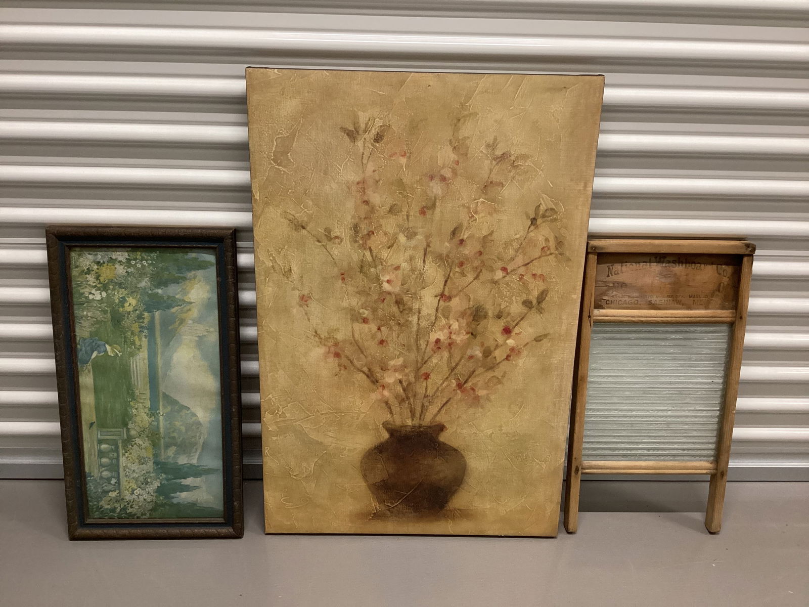 Wall Art & Vintage Washboard (1 of 6)