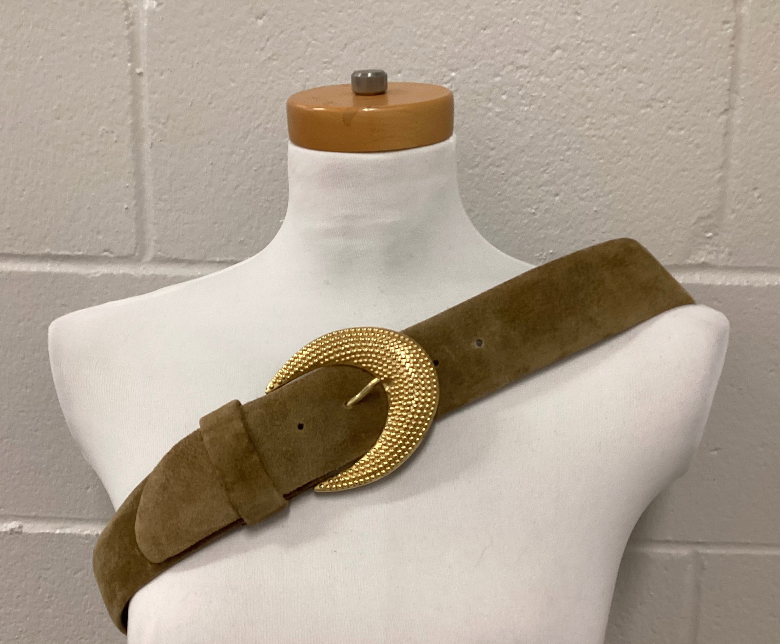 Vintage Genuine Leather Suede Morgan Taylor Belt: RH Macy Size XXL but seems to run small End to End 45.5 inches