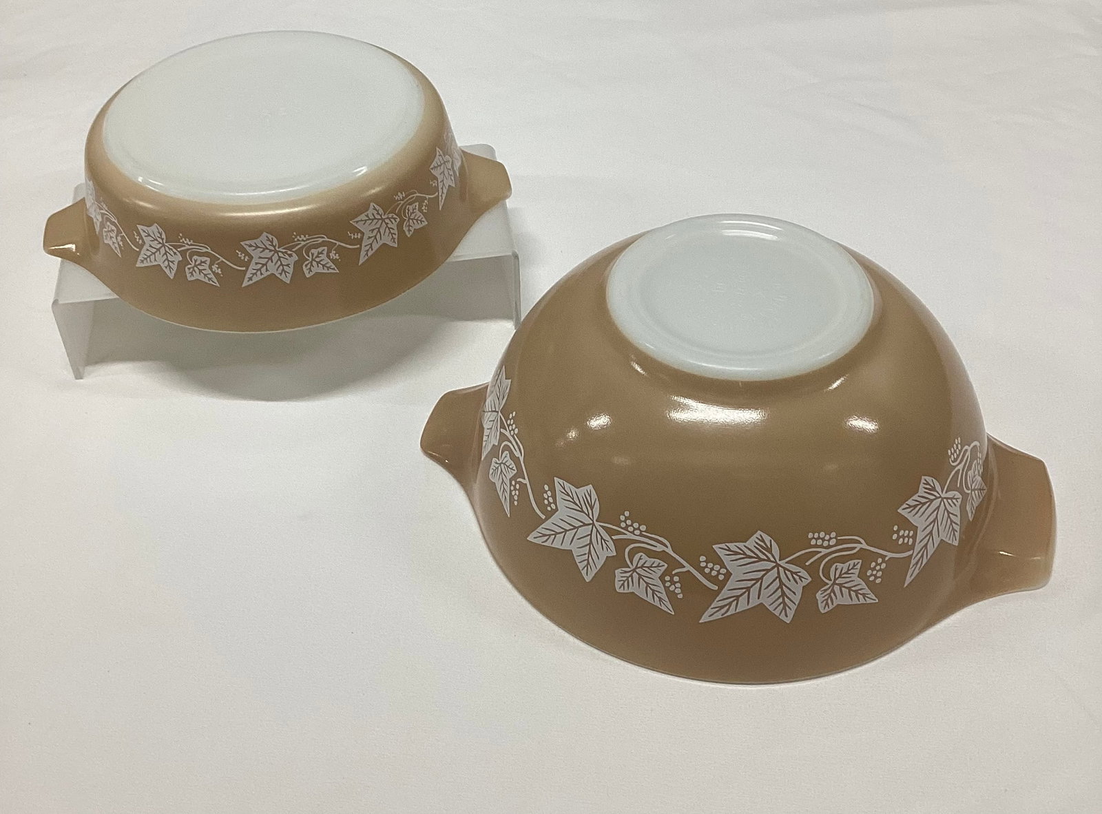 Pyrex Sandalwood Cinderella 442 & 472 Bowls: Larger 9.25 inches