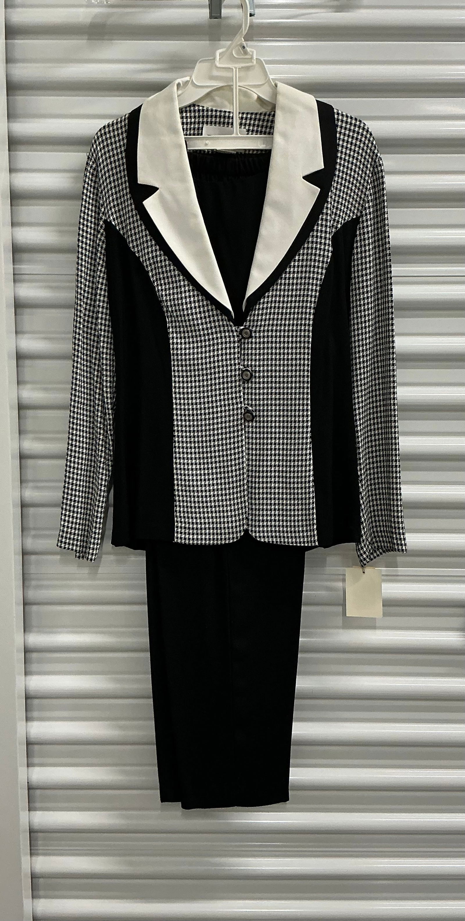1990s Two Piece Black & White Pant Suit With Tags (1 of 5)