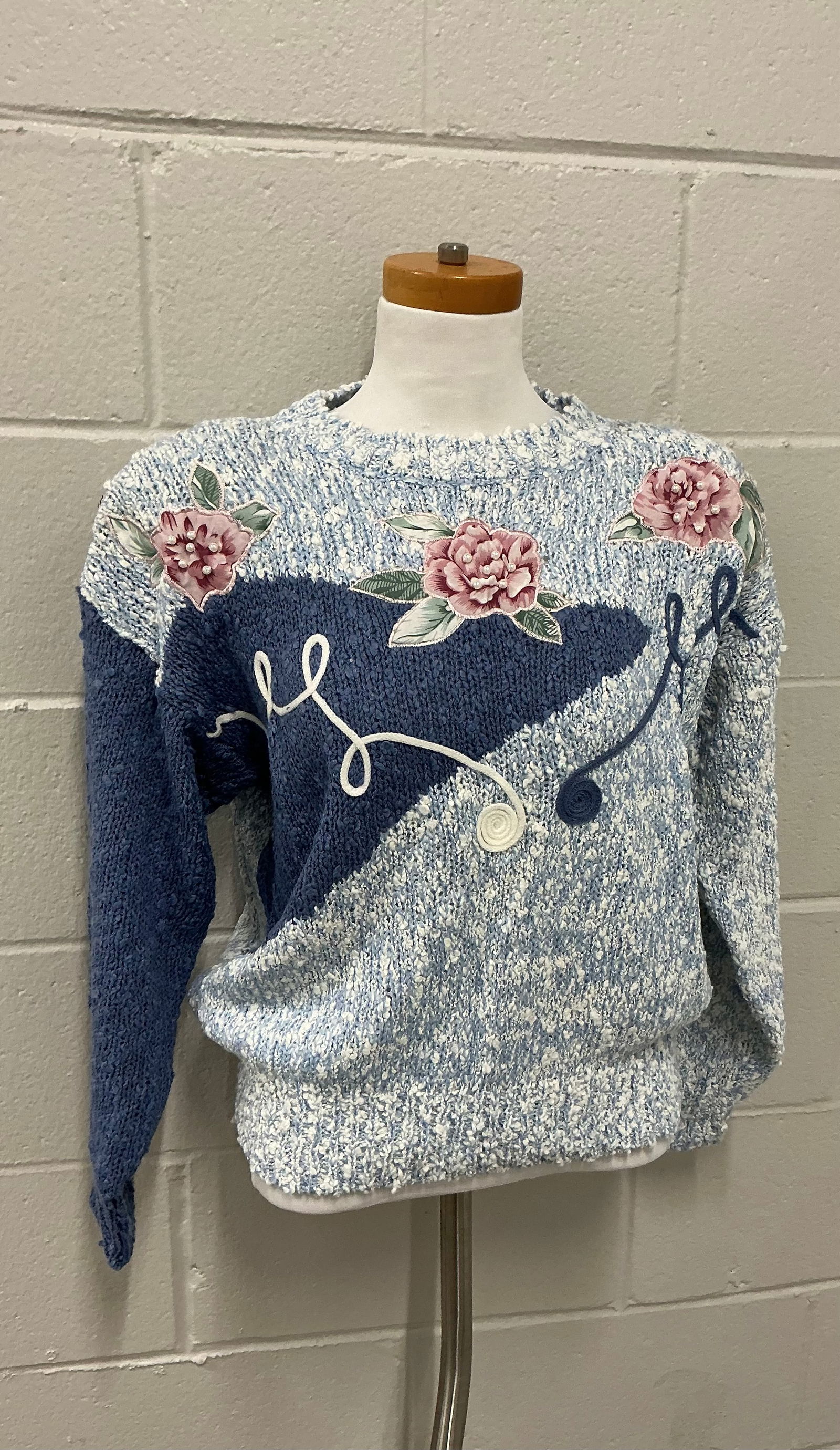 1990s With Tags Hunters Glen Embellished Sweater: Size M