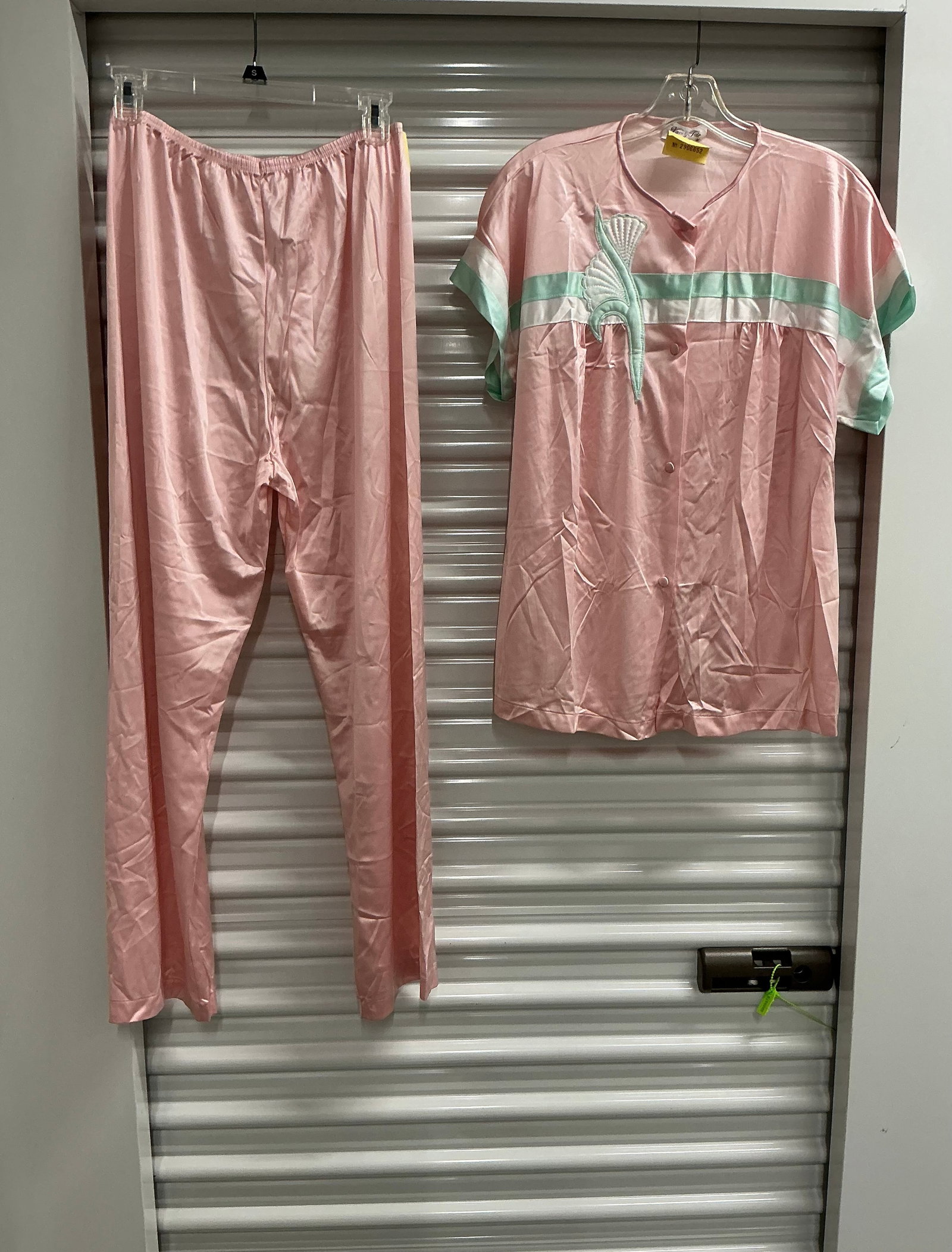 Vanity Fair Vintage Pajamas: Size M