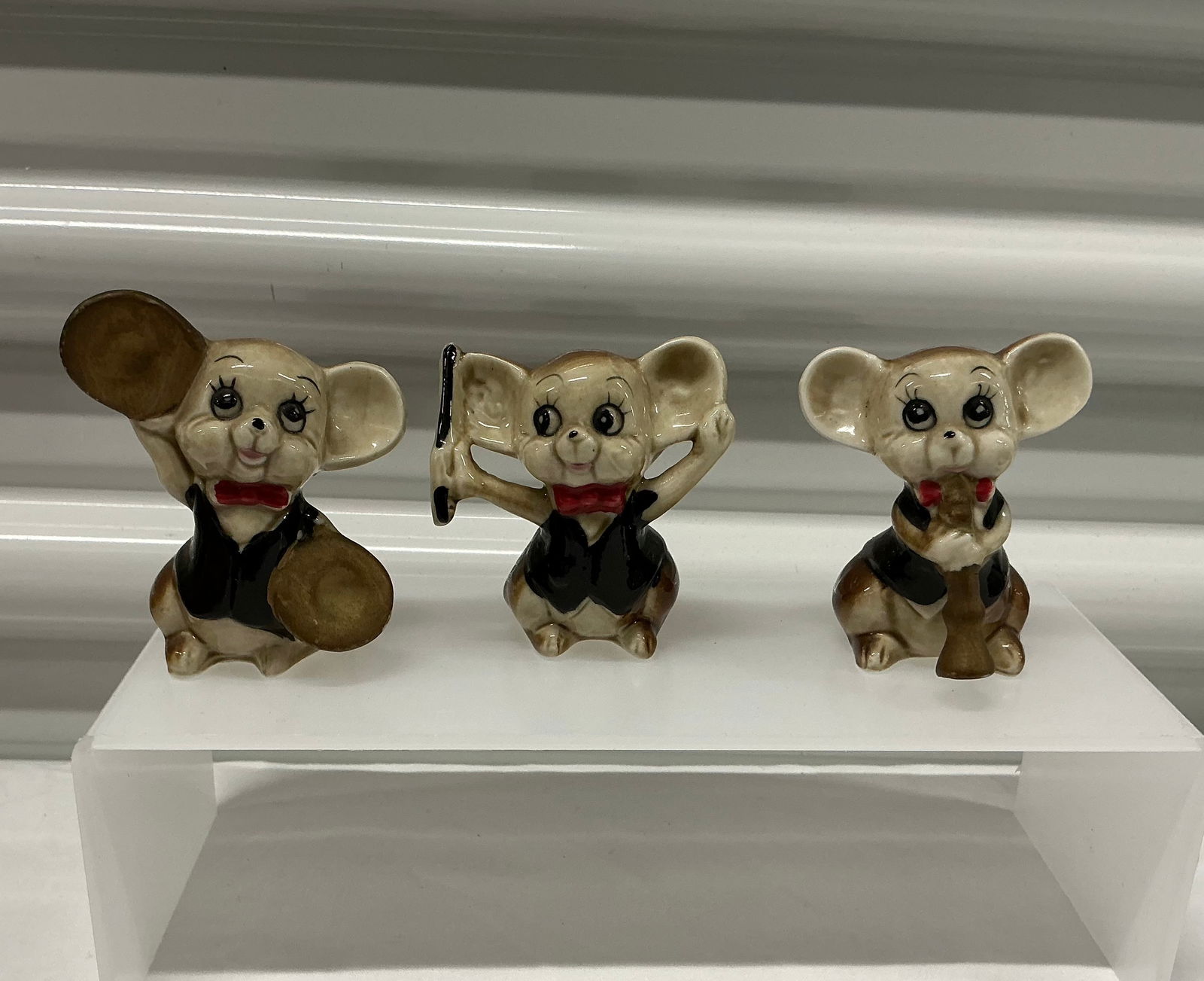 Set of Three Vintage Mice Musician Ceramic Figures Mouse Band (1 of 6)