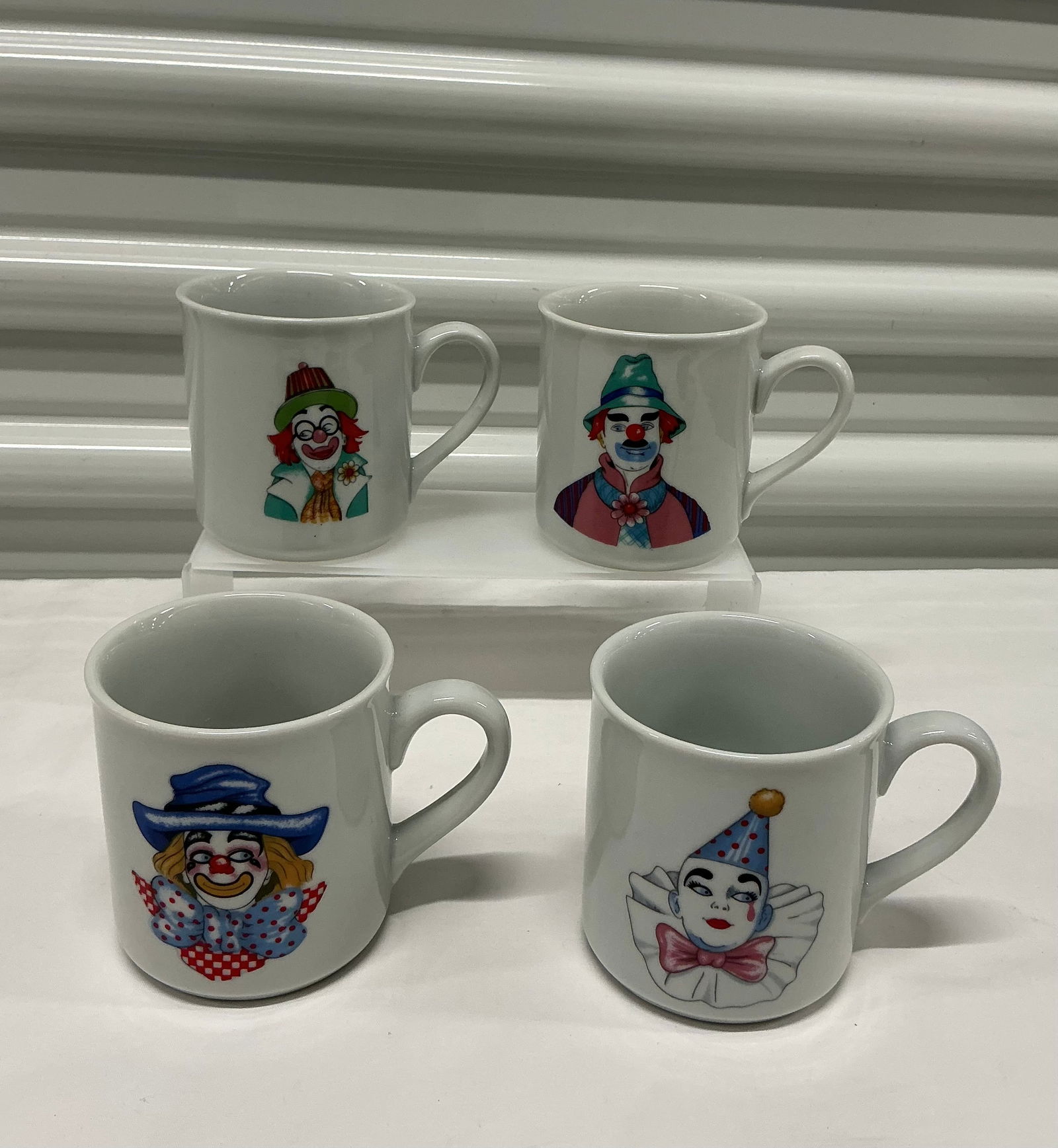Set of Four Vintage Clown Mugs: Set of four
