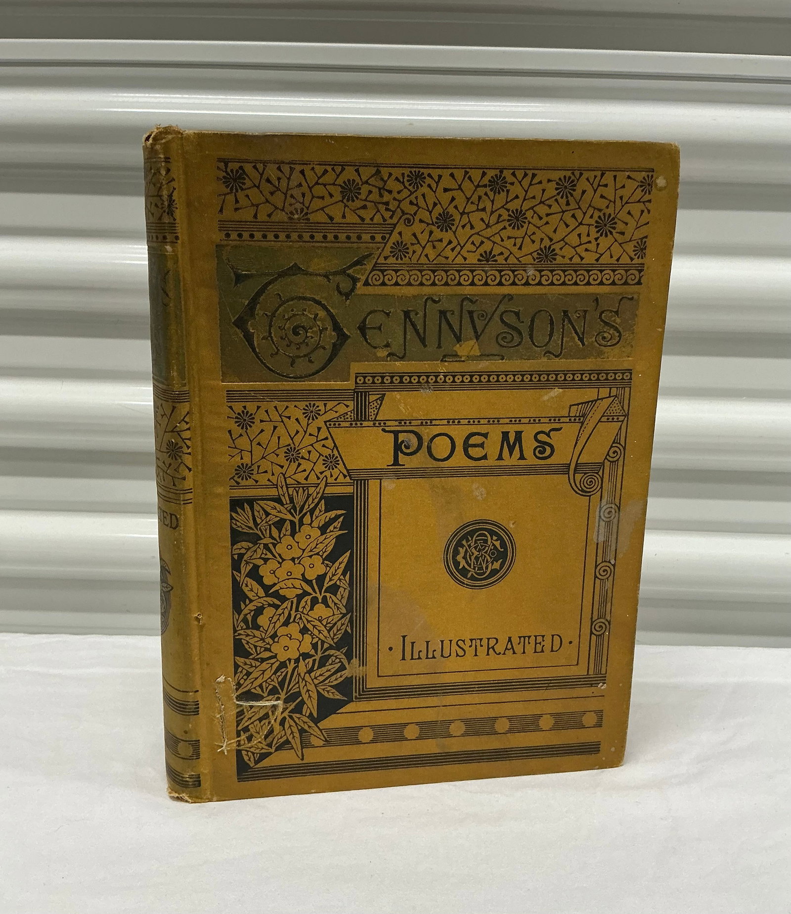 Antiquarian The Poetical Works Of Alfred Tennyson Illustrated: 1891