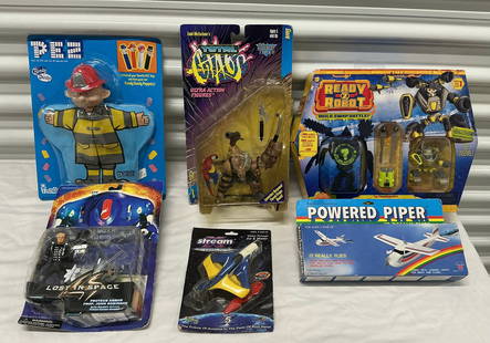Toy Lot: Pez Handy Dandy Fireman Puppet