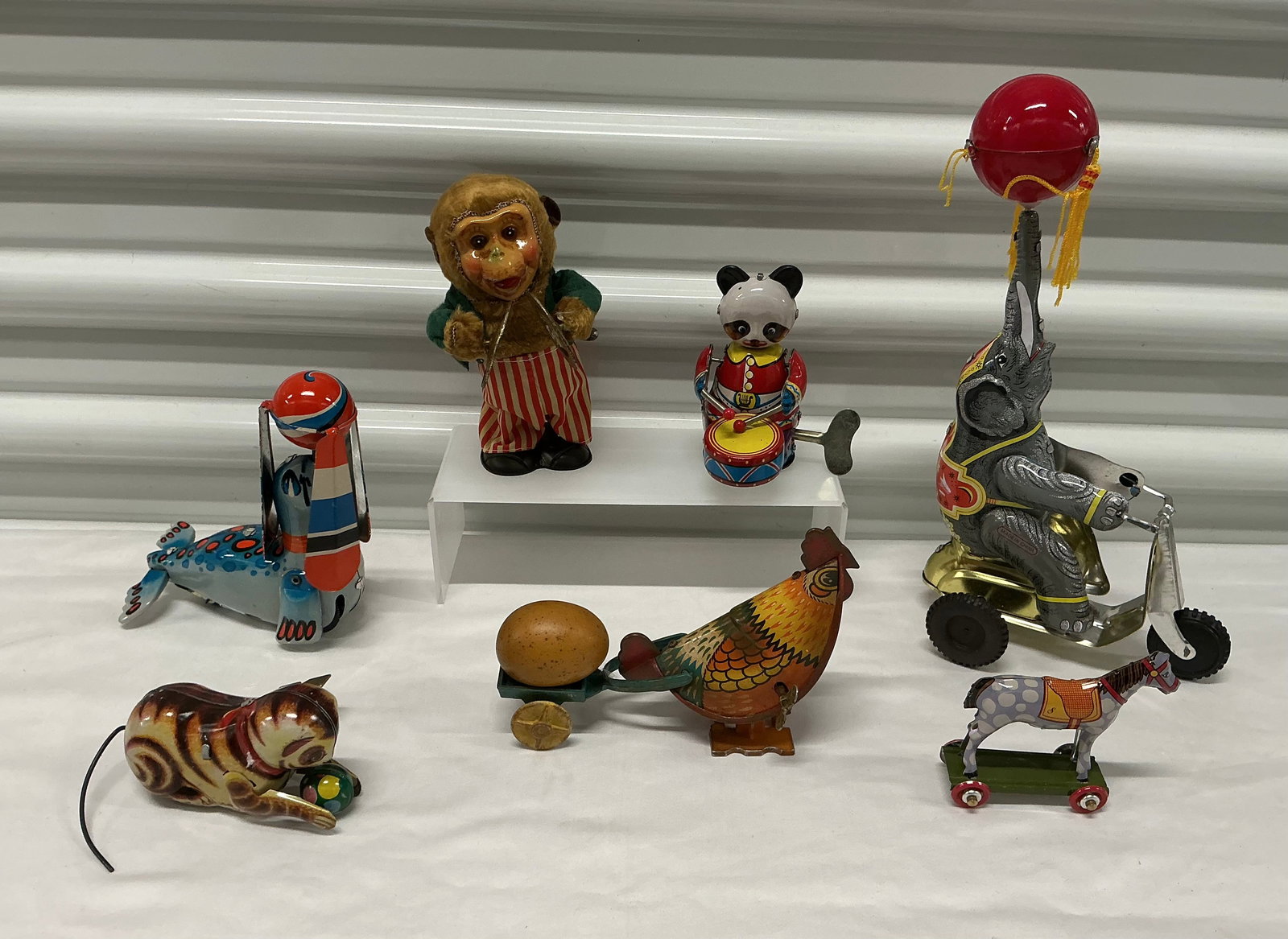 Collection of Vintage Style Tin Wind Up Toy Animals: Wind Up Toys Are Modern