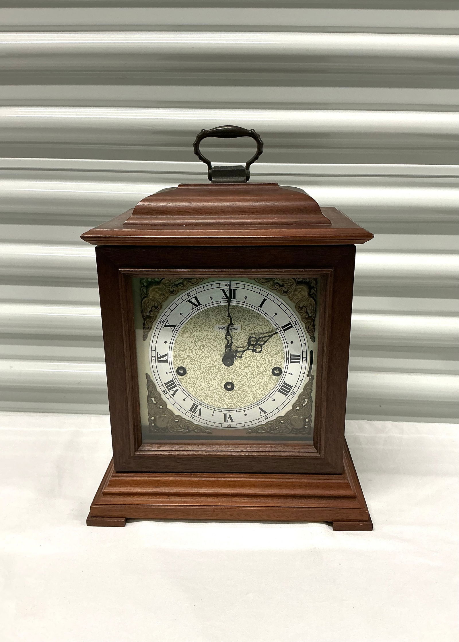 Seth Thomas Legacy 8 Day Mantle Clock With Key (1 of 8)