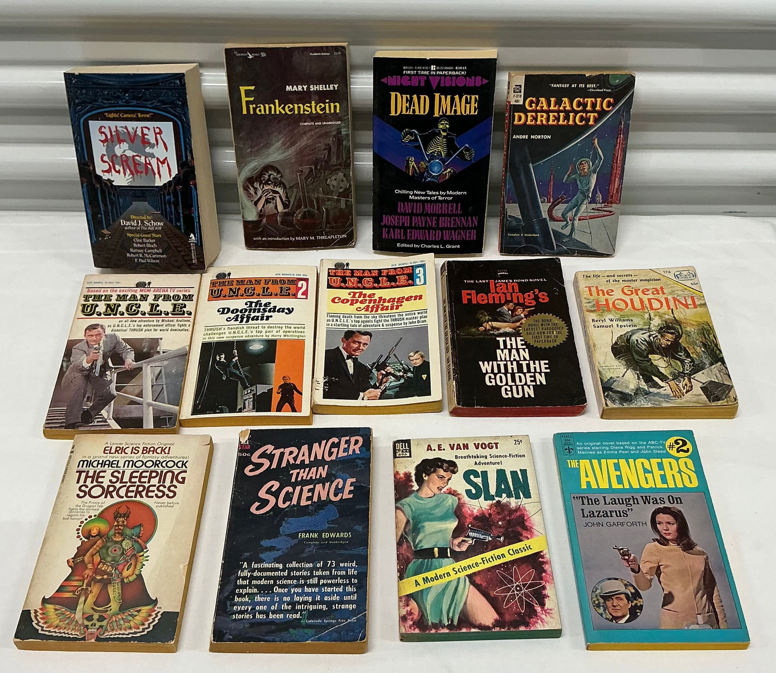 Vintage Sci Fi Horror Action Paperbacks (1 of 3)