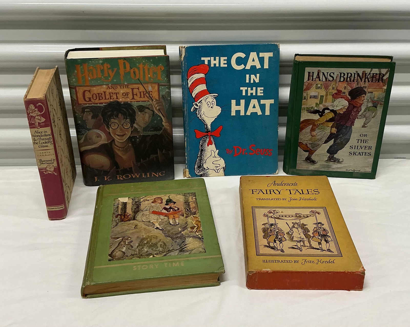 Vintage Children’s Books Alice In Wonderland (1 of 5)