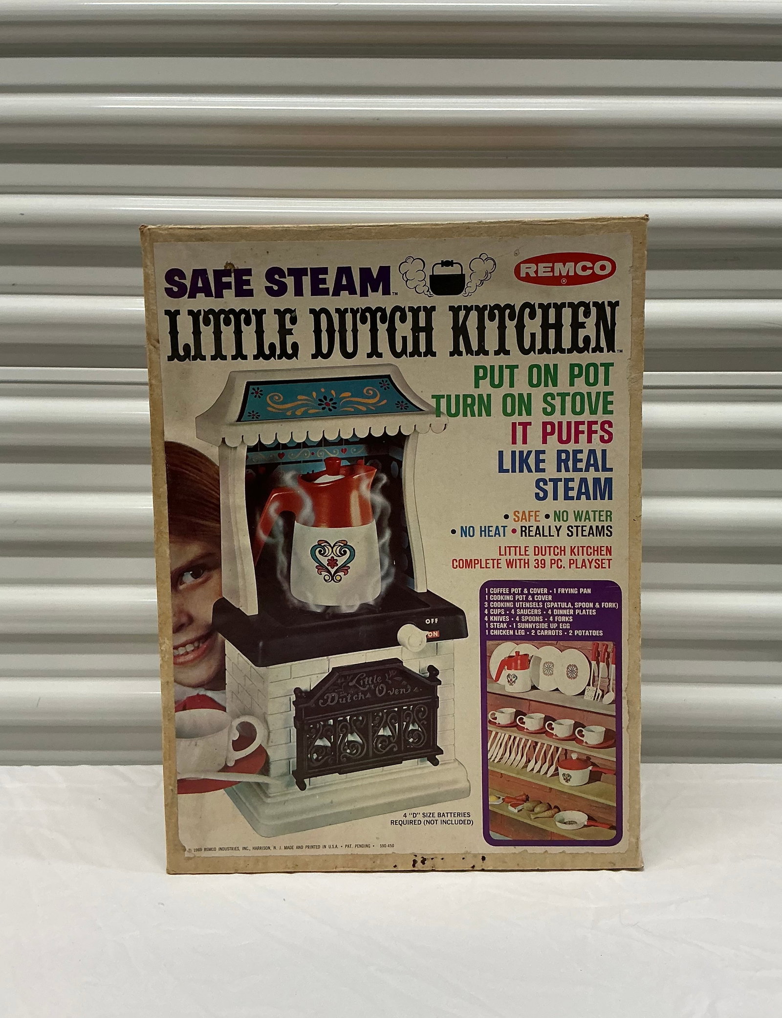 1969 Complete Remco Little Dutch Kitchen In Original Box: New Old Stock Box 16.5x12x7.25