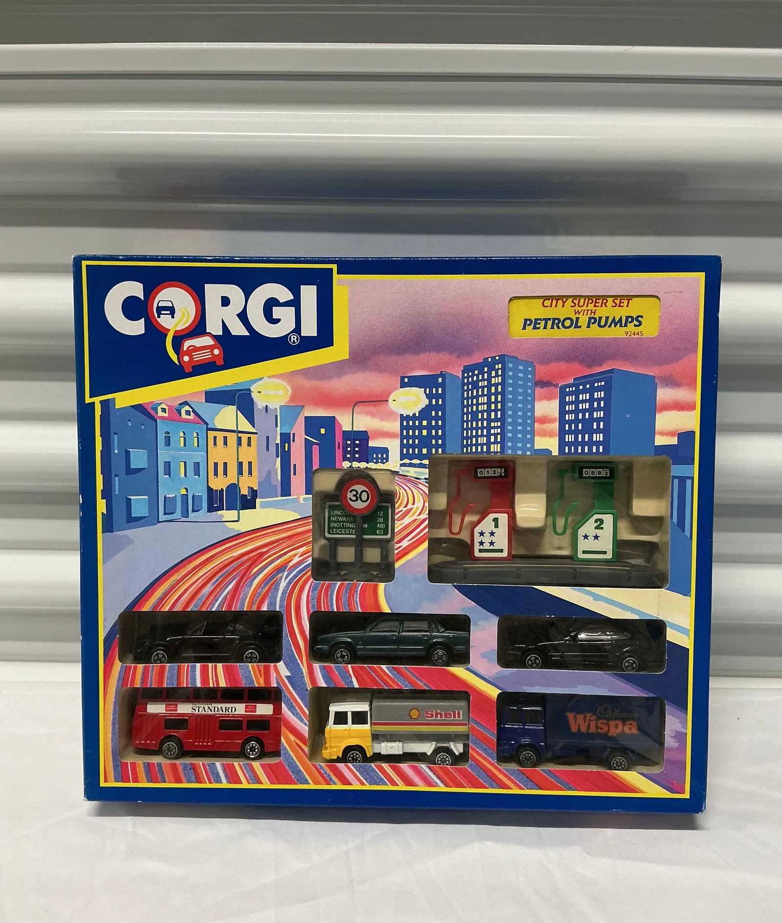 1991 Corgi City Super Set With Petrol Pumps (1 of 4)