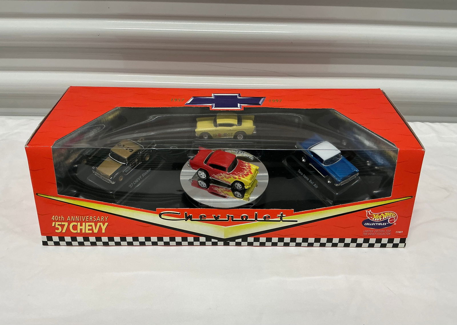 Hot Wheels Collectibles 40th Anniversary 57 Chevy Limited Edition Set (1 of 5)