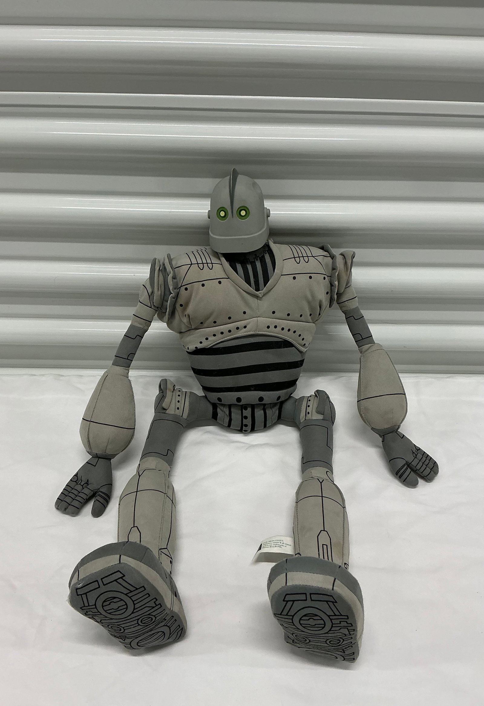 1999 The Iron Giant 22 Inch Talking Plush: Not Working - May need new battery