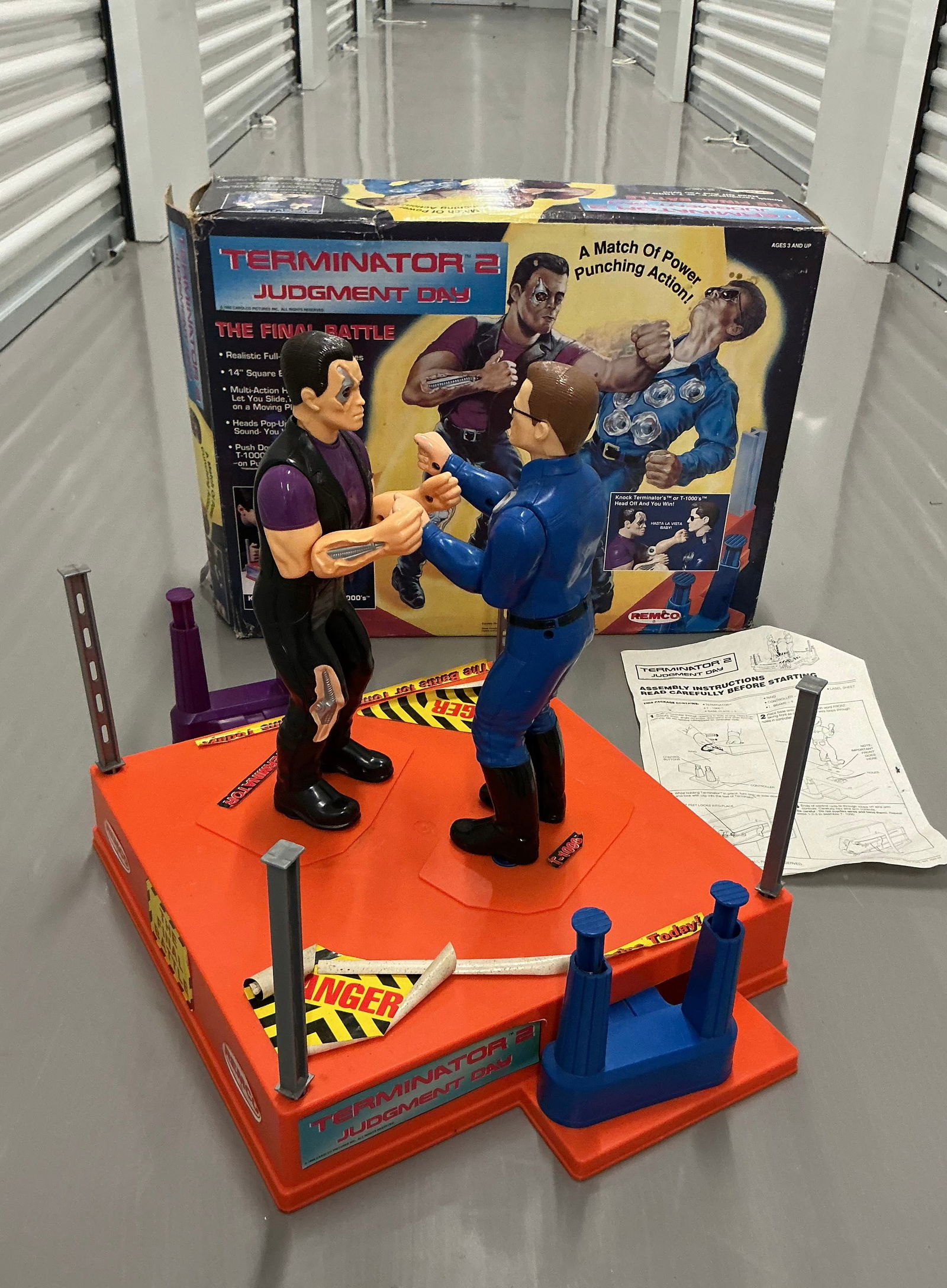 1992 Remco Terminator 2 The Final Battle Rock Em Sock ‘Em Set With Box: Original Box