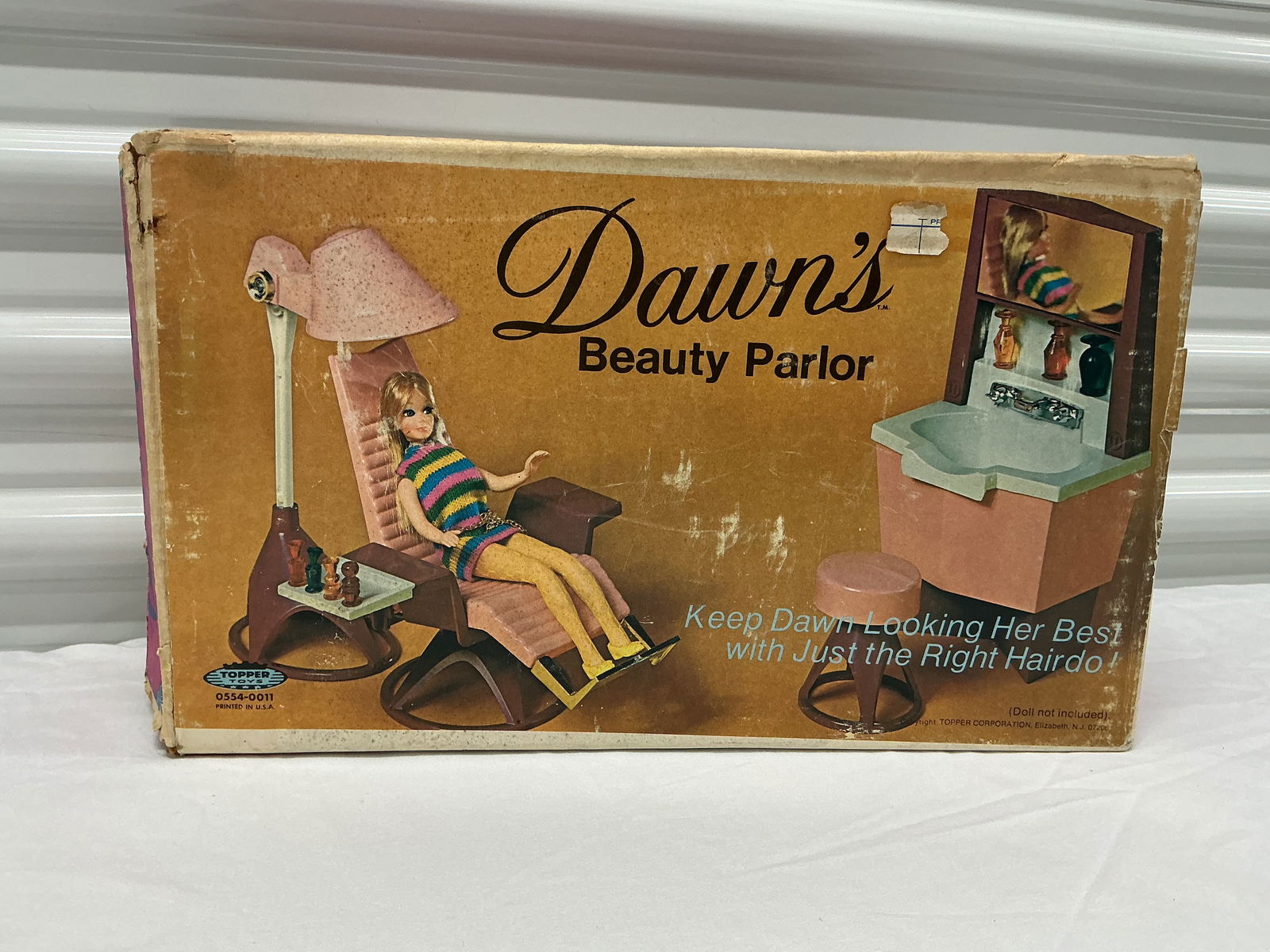 1970s Topper Toys Dawn Doll Dawn’s Beauty Parlor (1 of 8)