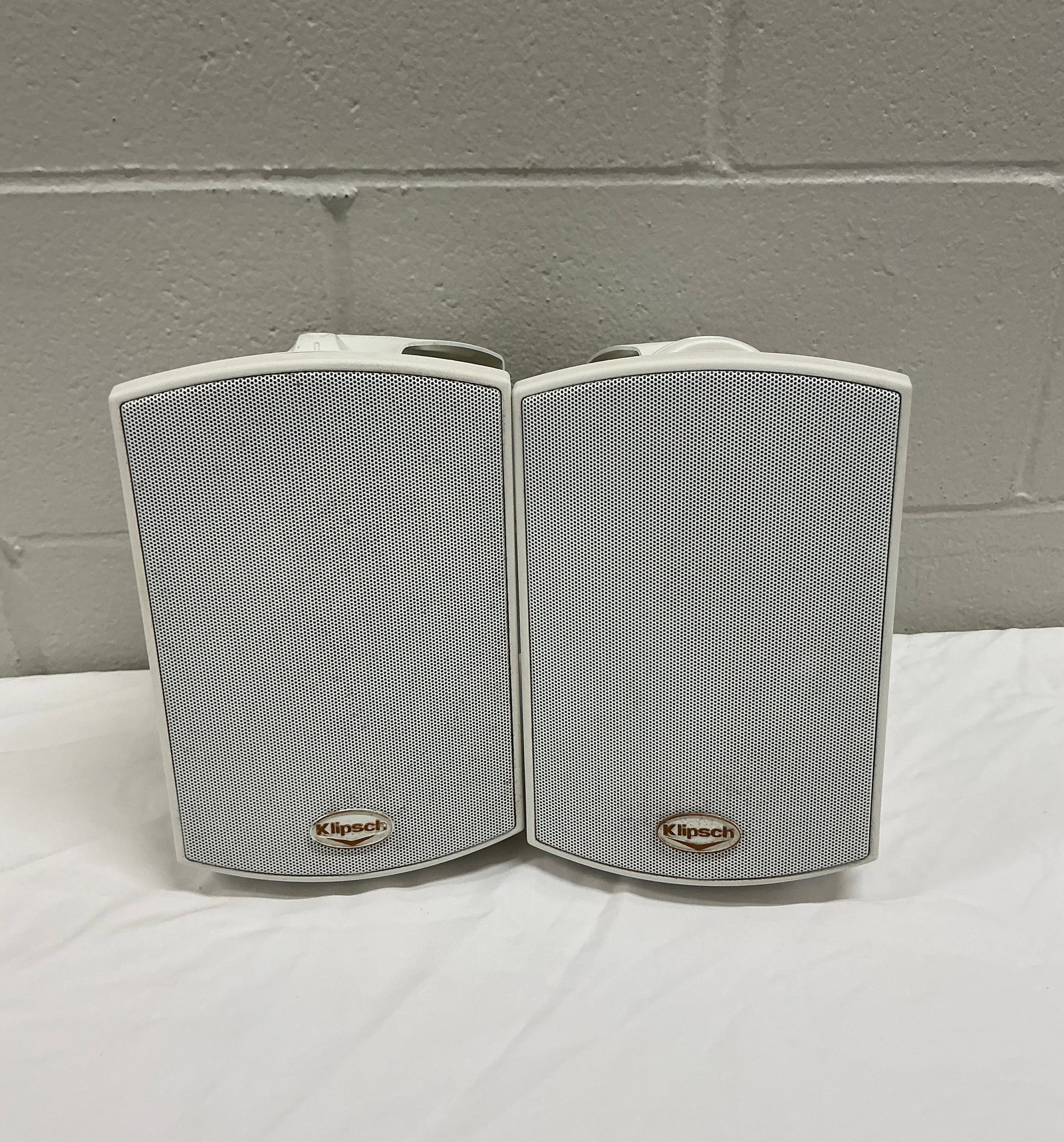 Pair of Klipsch Speakers (1 of 5)
