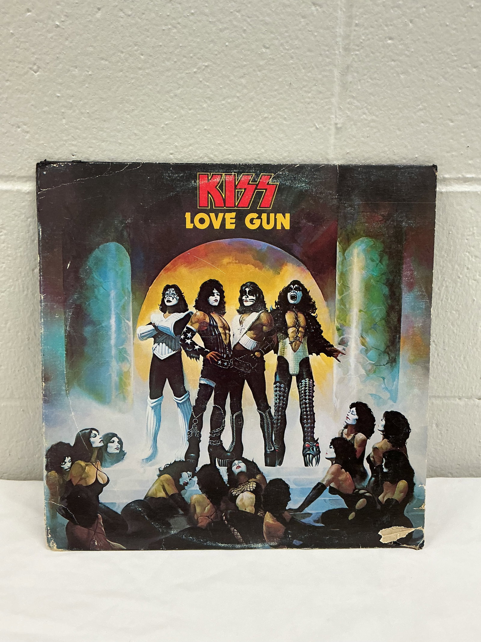 1977 KISS Love Gun Vintage Vinyl Record: All Records Untested/Unchecked. If you have a question about a specific record, please ask before bidding.