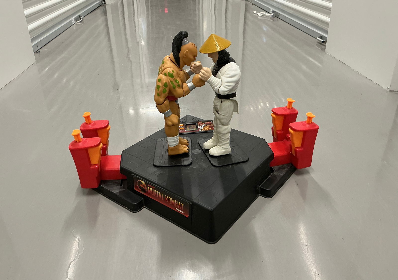 Tiger Electronics Mortal Kombat Sock ‘Em Bop ‘Em Game (1 of 7)