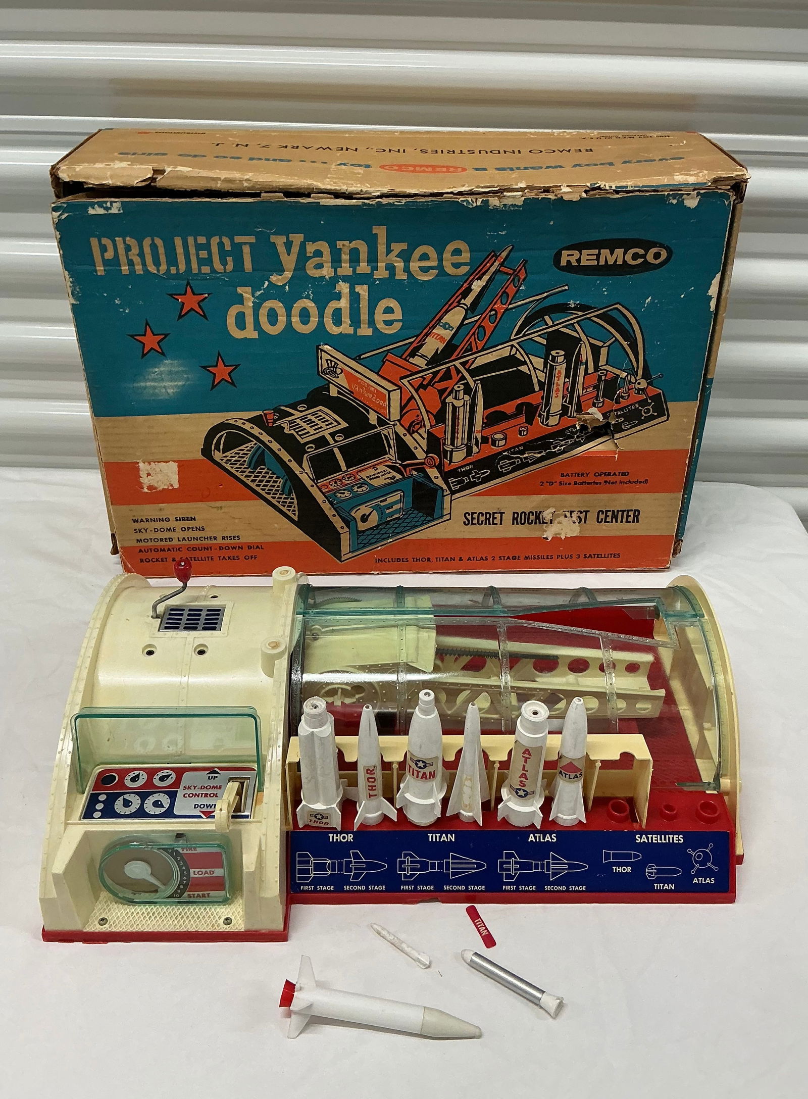 Remco Project Yankee Doodle Secret Rocket Test Center (1 of 11)