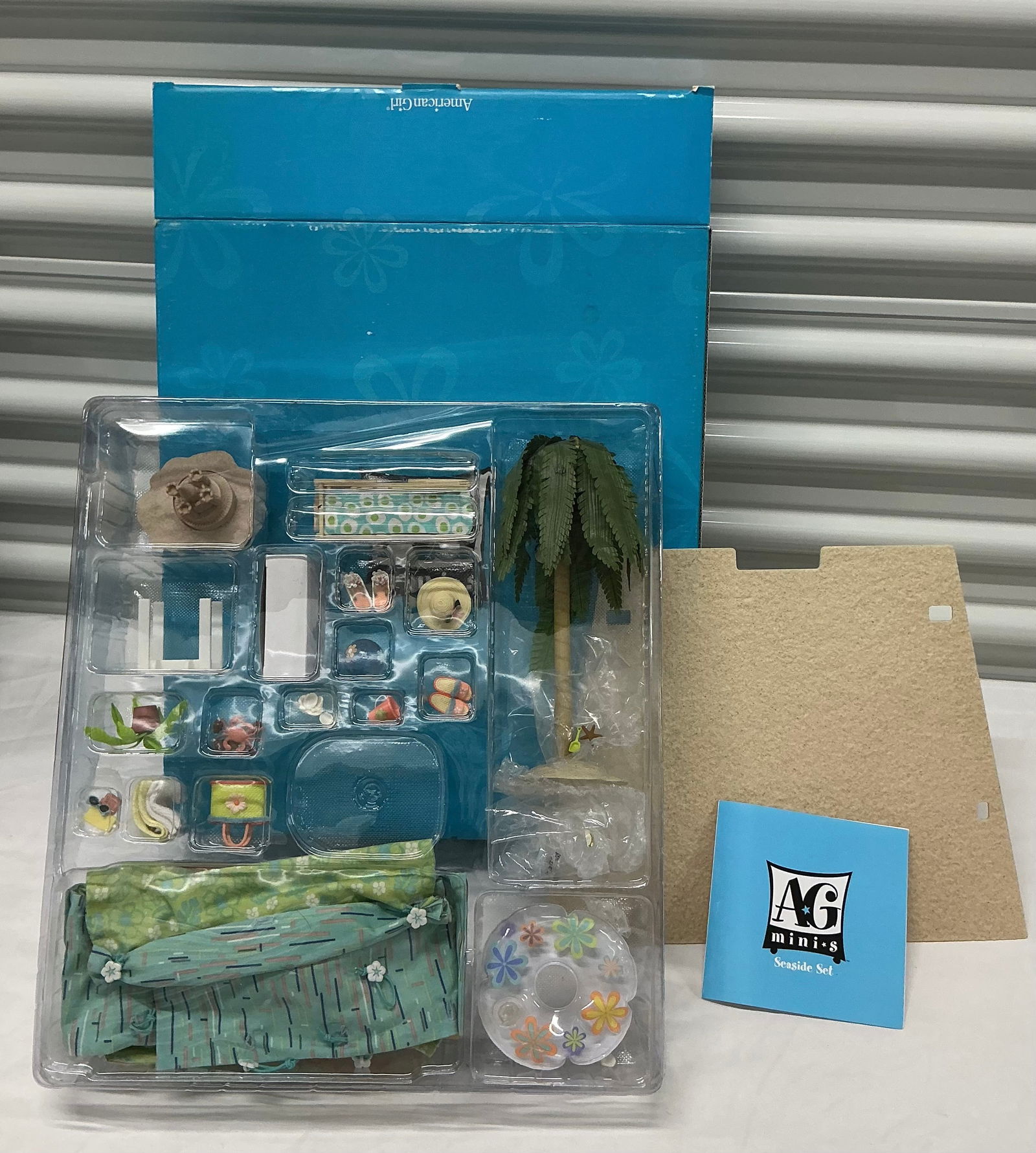 American Girl AG Minis Seaside Cabana Set (1 of 5)