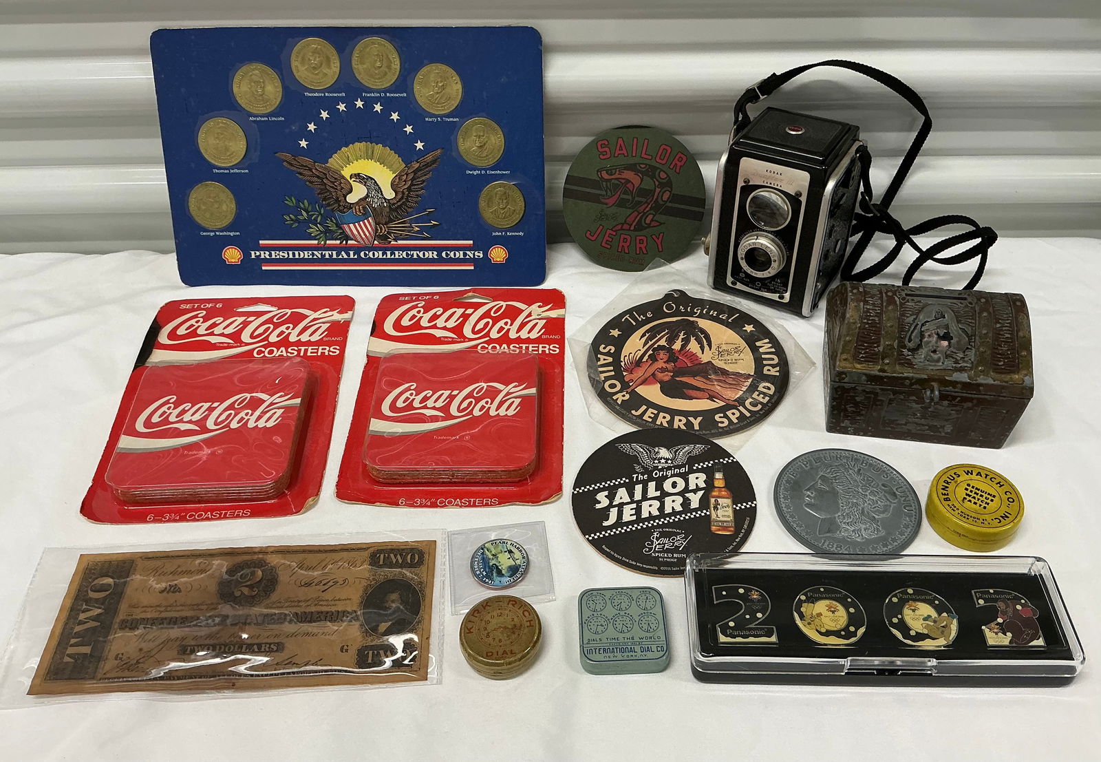 Miscellaneous Vintage Lot Coins Advertising Kodak Camera (1 of 7)