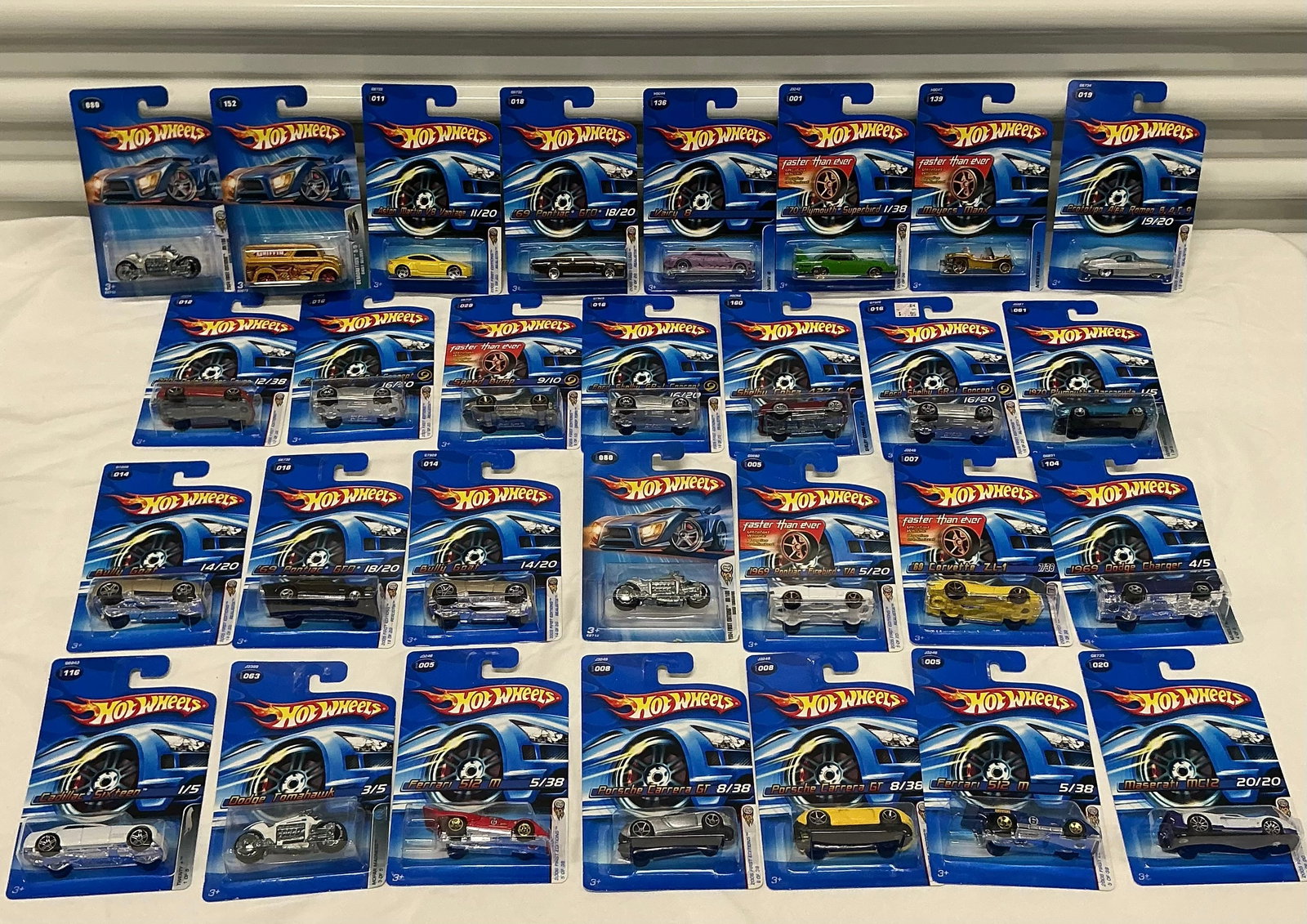 Vintage 2000s Hot Wheels On The Card (1 of 6)