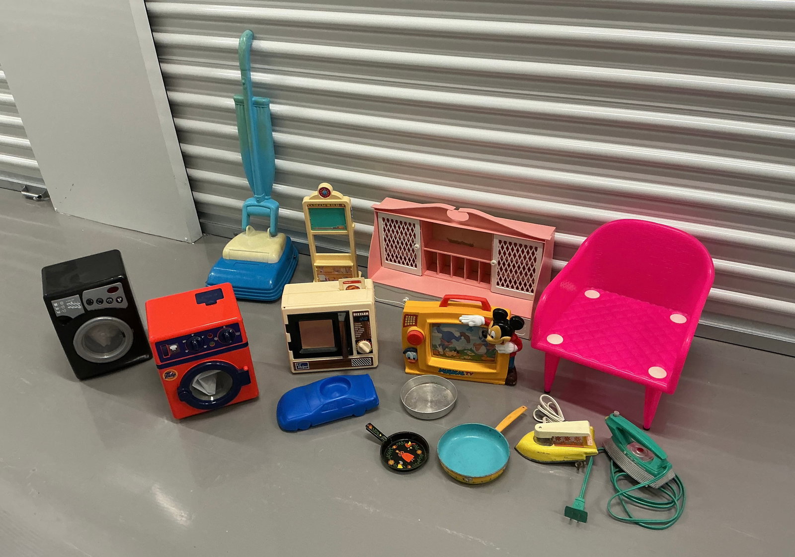 Vintage Toy Lot (1 of 6)