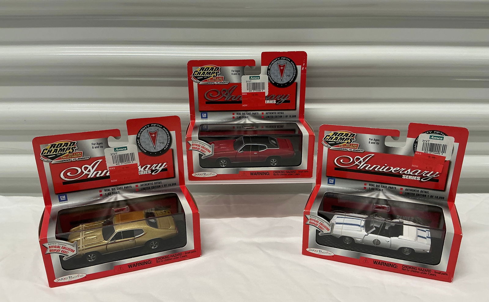Road Champs 1:43 Scale Limited Edition Pontiac 75th Anniversary Die Cast Cars (1 of 6)