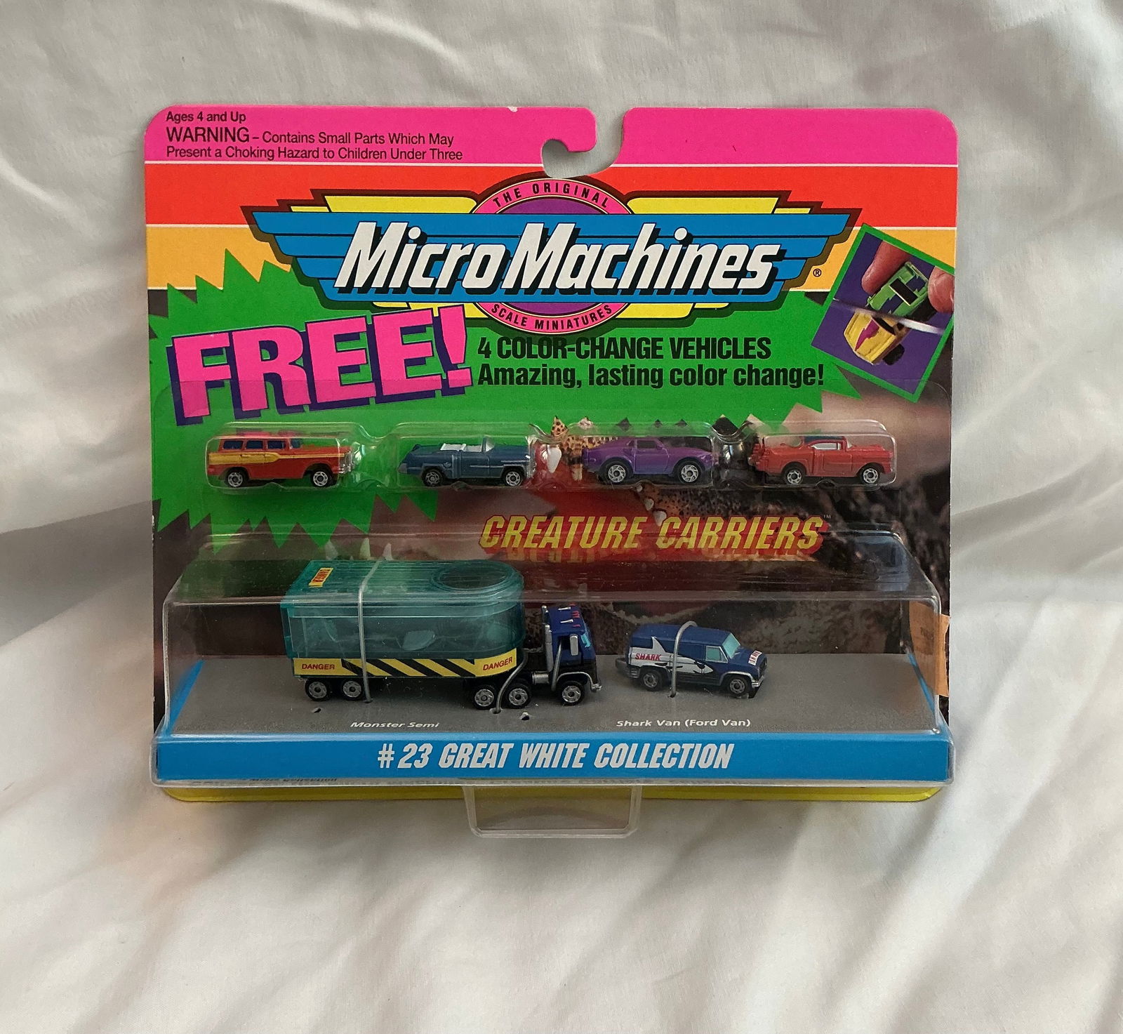 1993 Galoob Micro Machines Creature Carriers Great White Collection #23: With Bonus Color Changing Vehicles