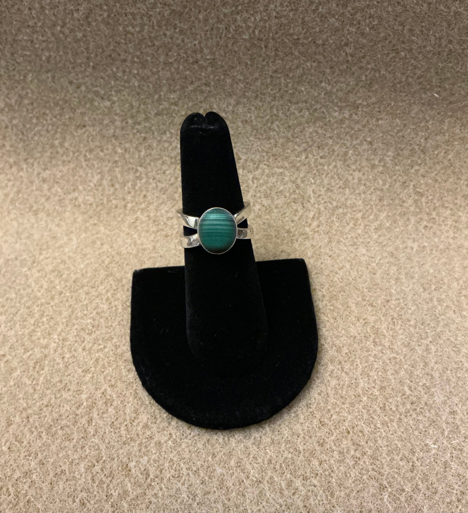 Silver Malachite Ring: Marked 925 with Makers Mark As Shown Size 6.5