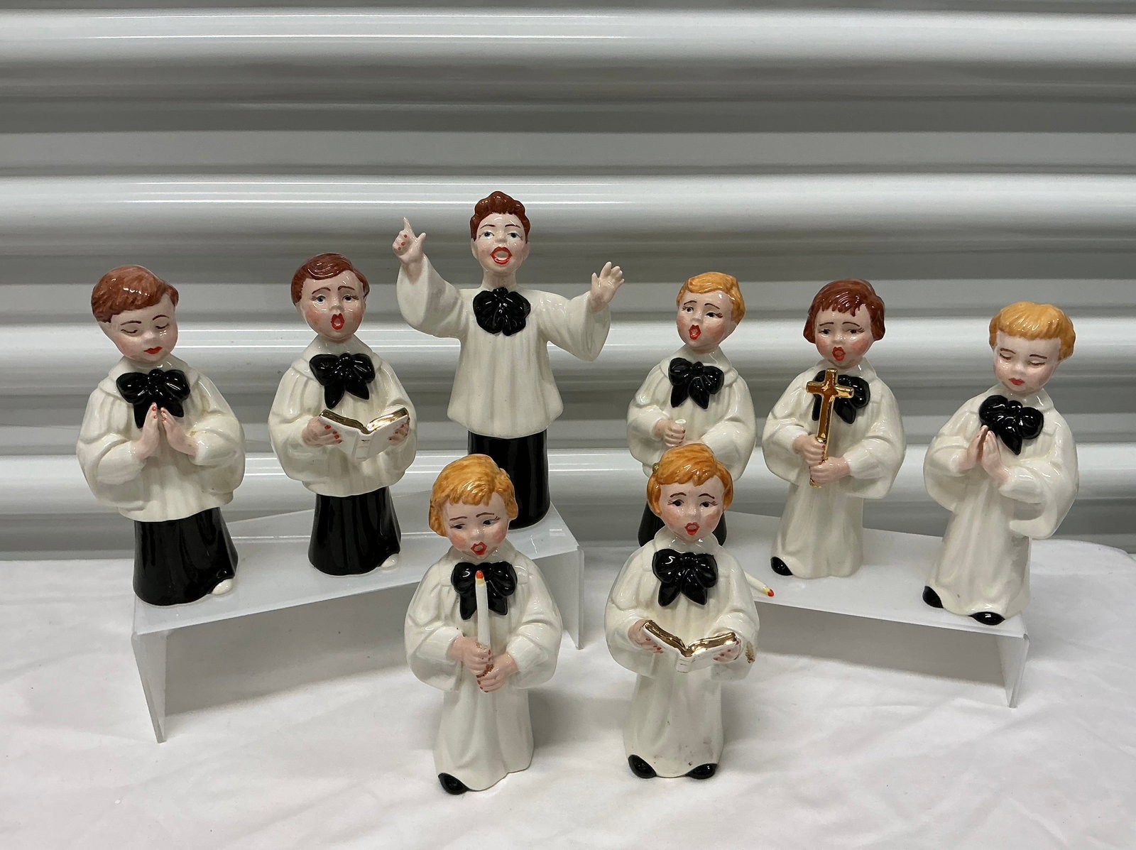 Vintage Ceramic Choir Alter Boys & Girls (1 of 7)