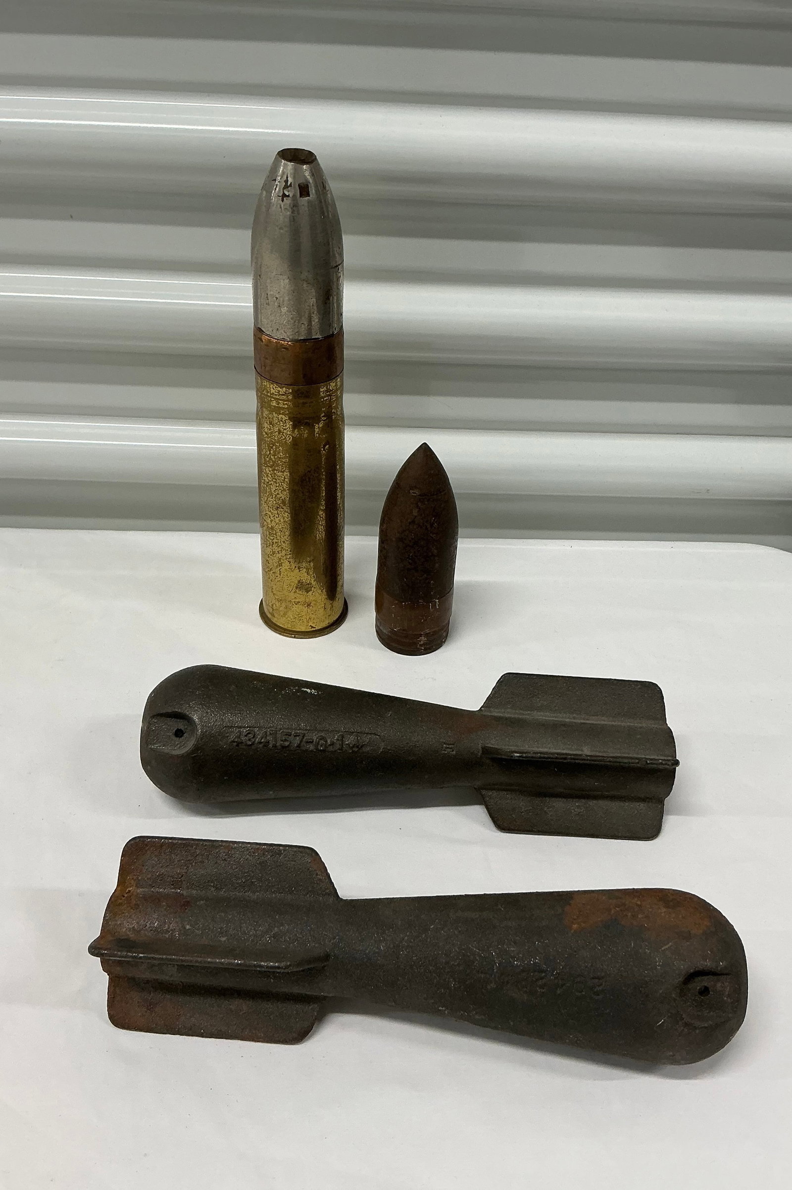 WWII Inert Tank Artillery & Practice Bombs (1 of 9)