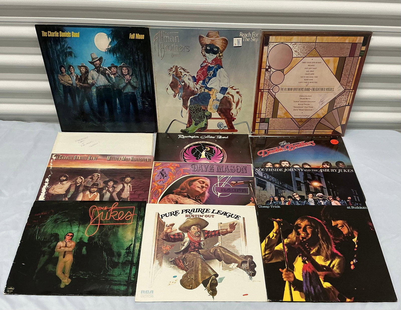 Vintage Rock Vinyl Records: All Unchecked/ Untested. If you have a question about a specific record, please ask before bidding.