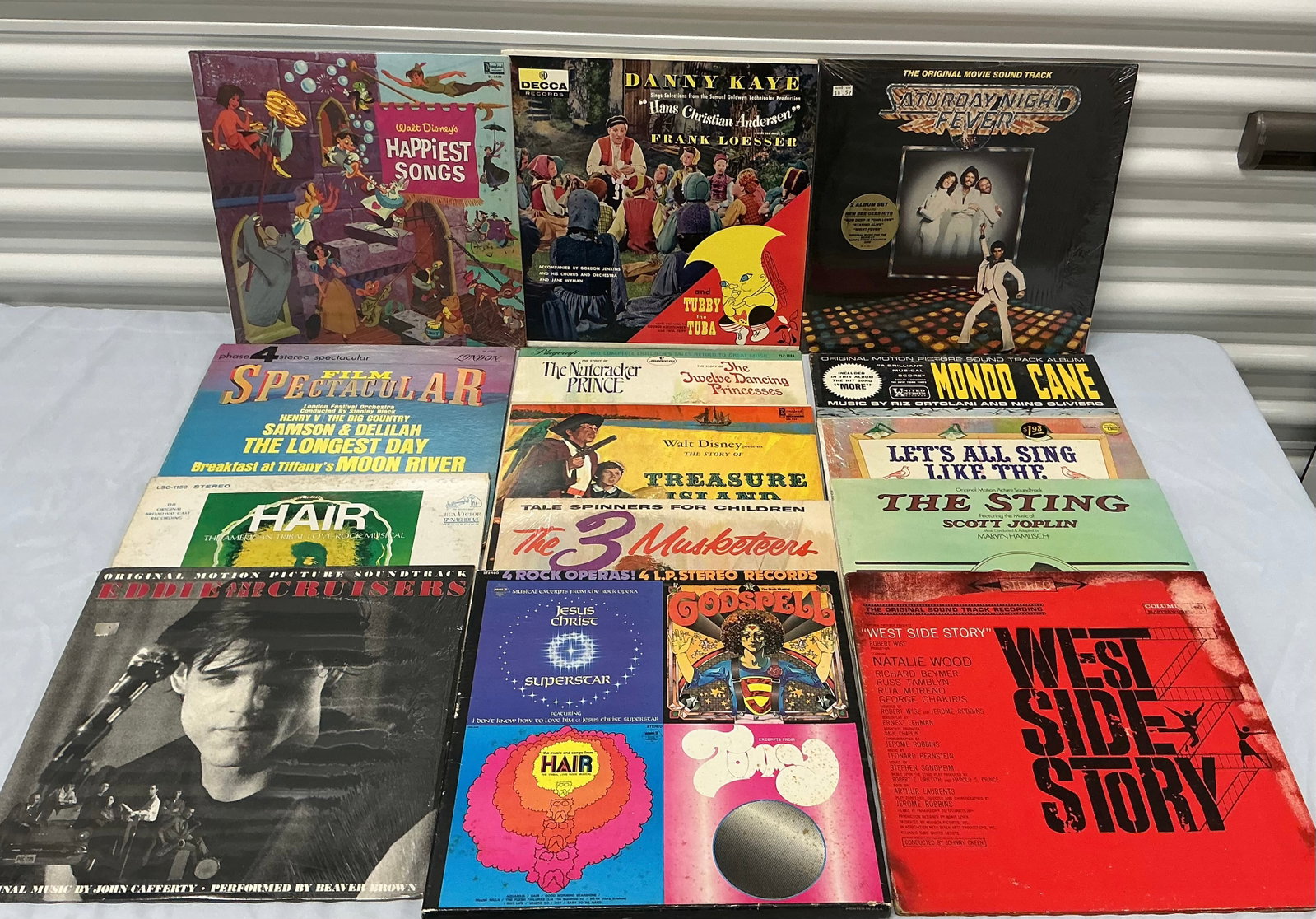 Vintage Disney, Soundtrack Vinyl Records: All Unchecked/ Untested. If you have a question about a specific record, please ask before bidding.
