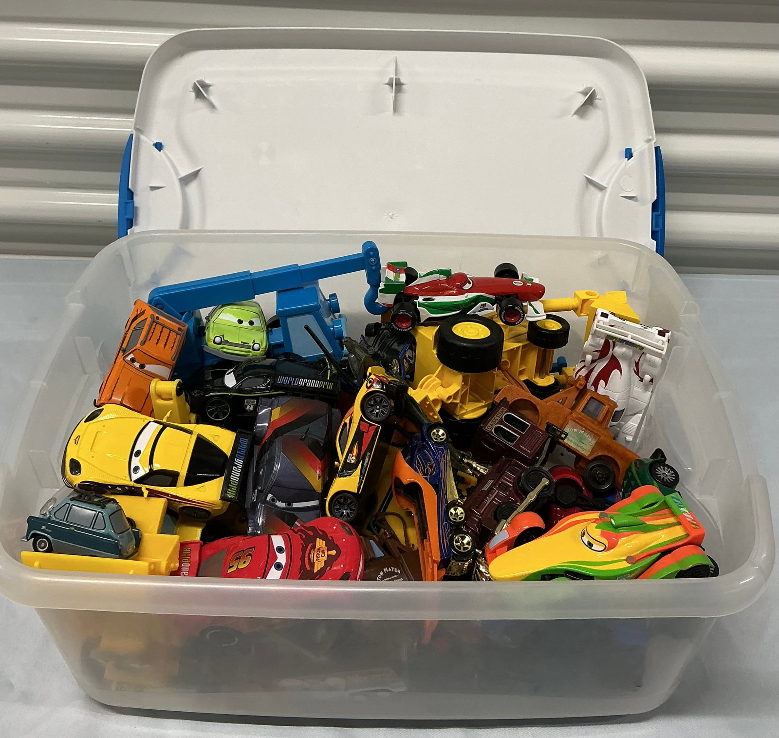 Tote Full Of Cars & Other Toy Vehicles: Extra Handling Fee To Ship