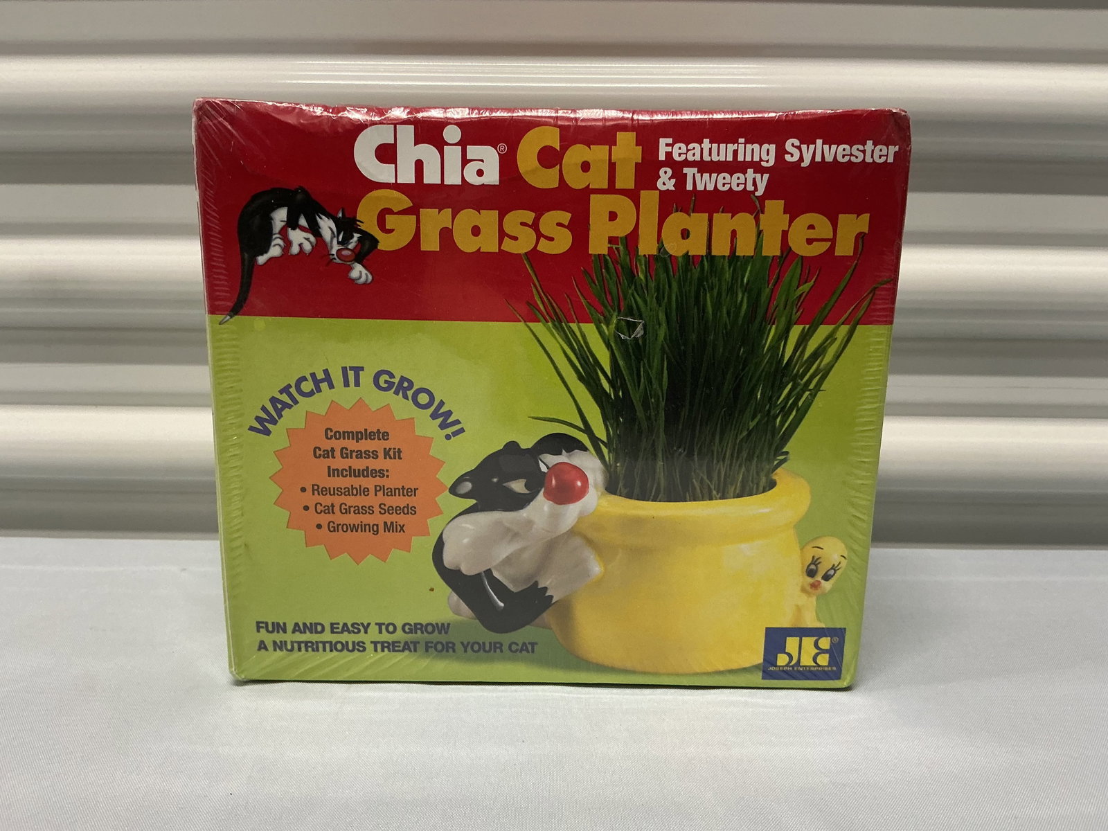 Sealed Sylvester & Tweety Planter Chia Cat Grass Planter: Sealed
