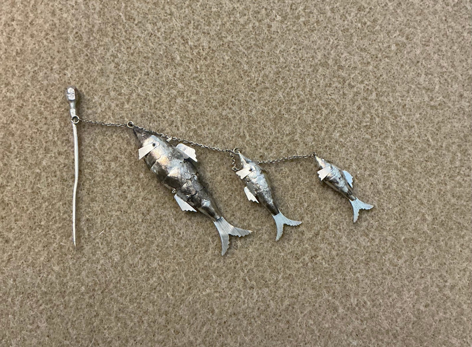 Antique Silver Articulated Fish Stick Pin: 4.25 in not including pin