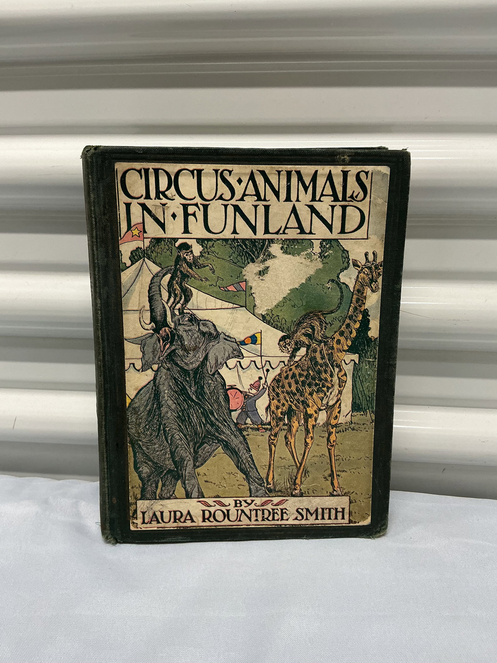 1930 Illustrated Circus Animals In Funland Hardcover (1 of 9)