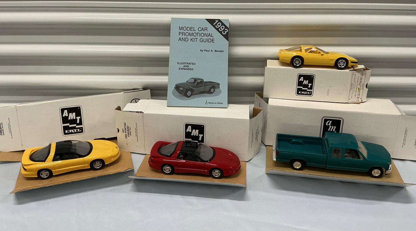 1990s AMT Ertl Dealer Promo Cars & Guide Book (1 of 6)