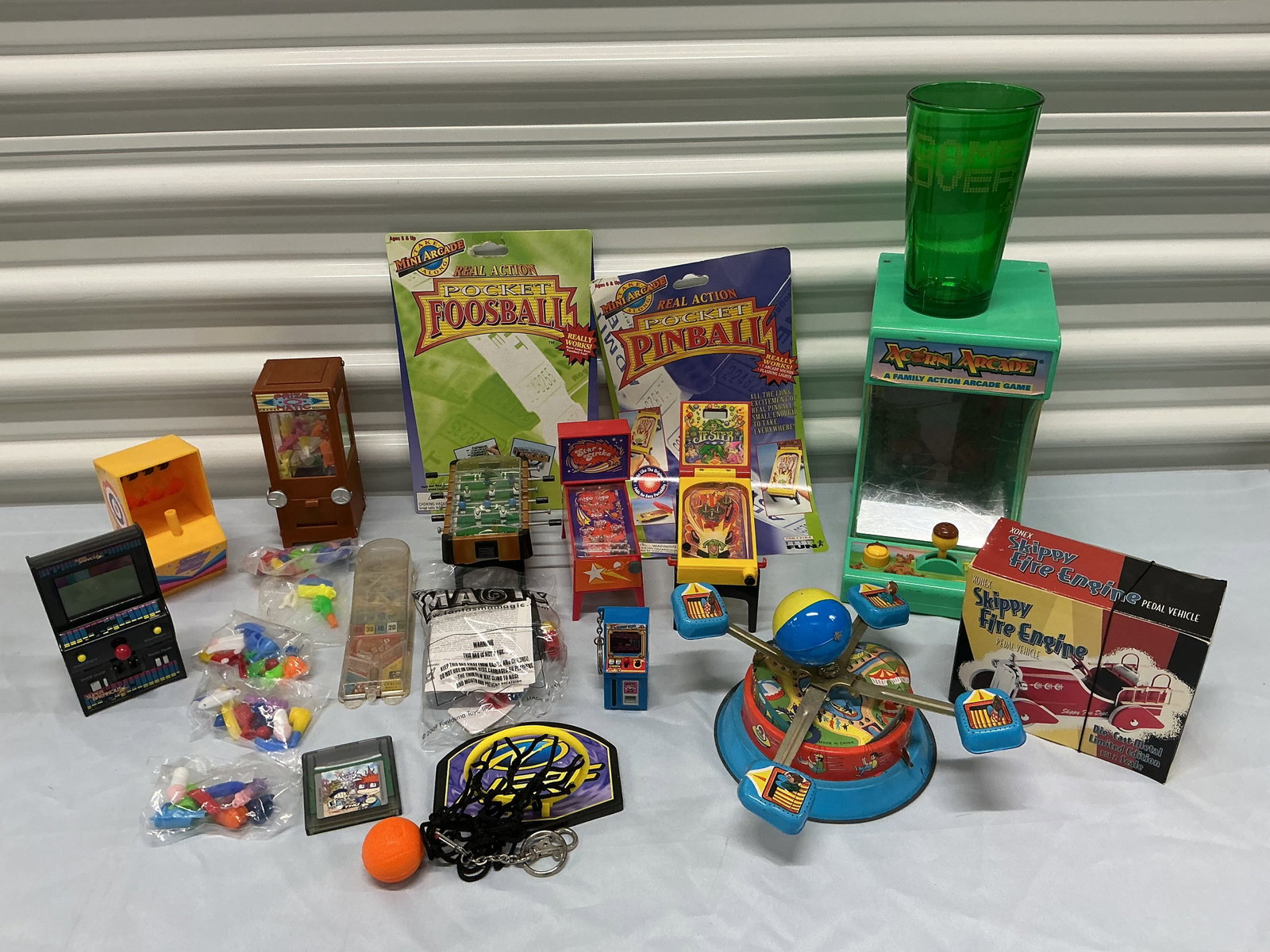 Miniature Arcade Games Atari Pint Glass: Toy Lot