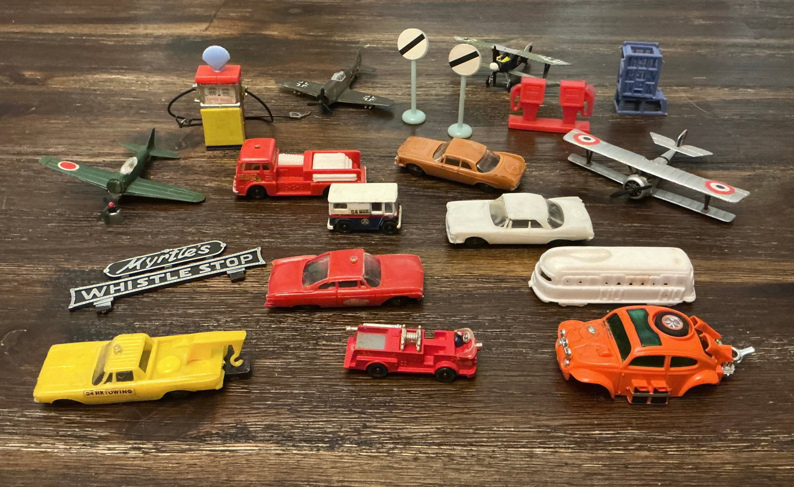 Vintage Plastic Cars Firetrucks Planes & Accessories (1 of 4)