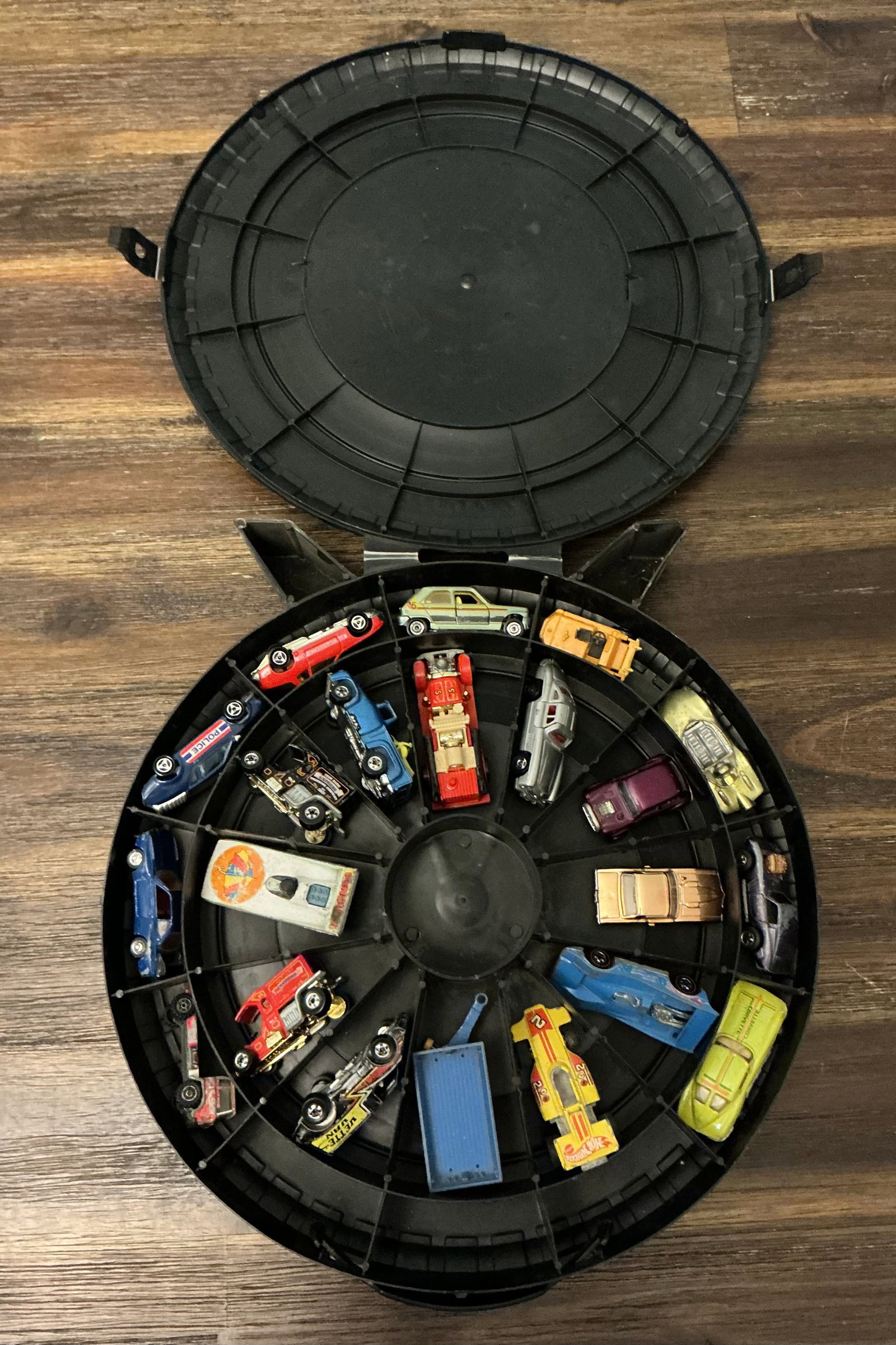Hot Wheels Case Full Of Vintage Cars: Many 1970s