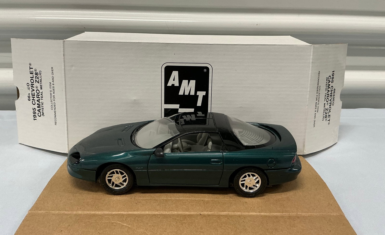 AMT Ertl 1995 Camaro Z28 Dealer Promo 1/25 Scale (1 of 5)