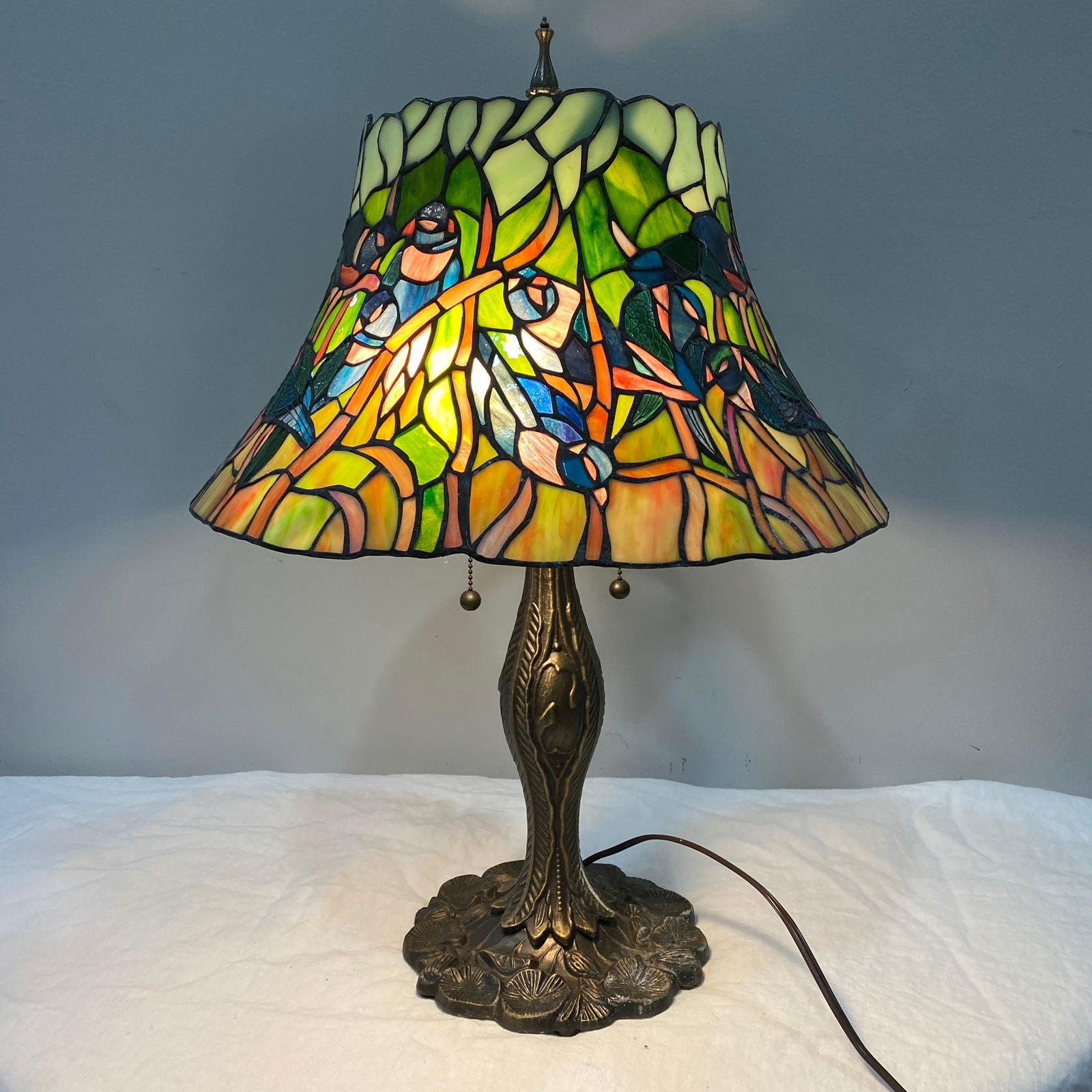 Tiffany Style Stained Glass Lamp With A Bird Design (1 of 5)