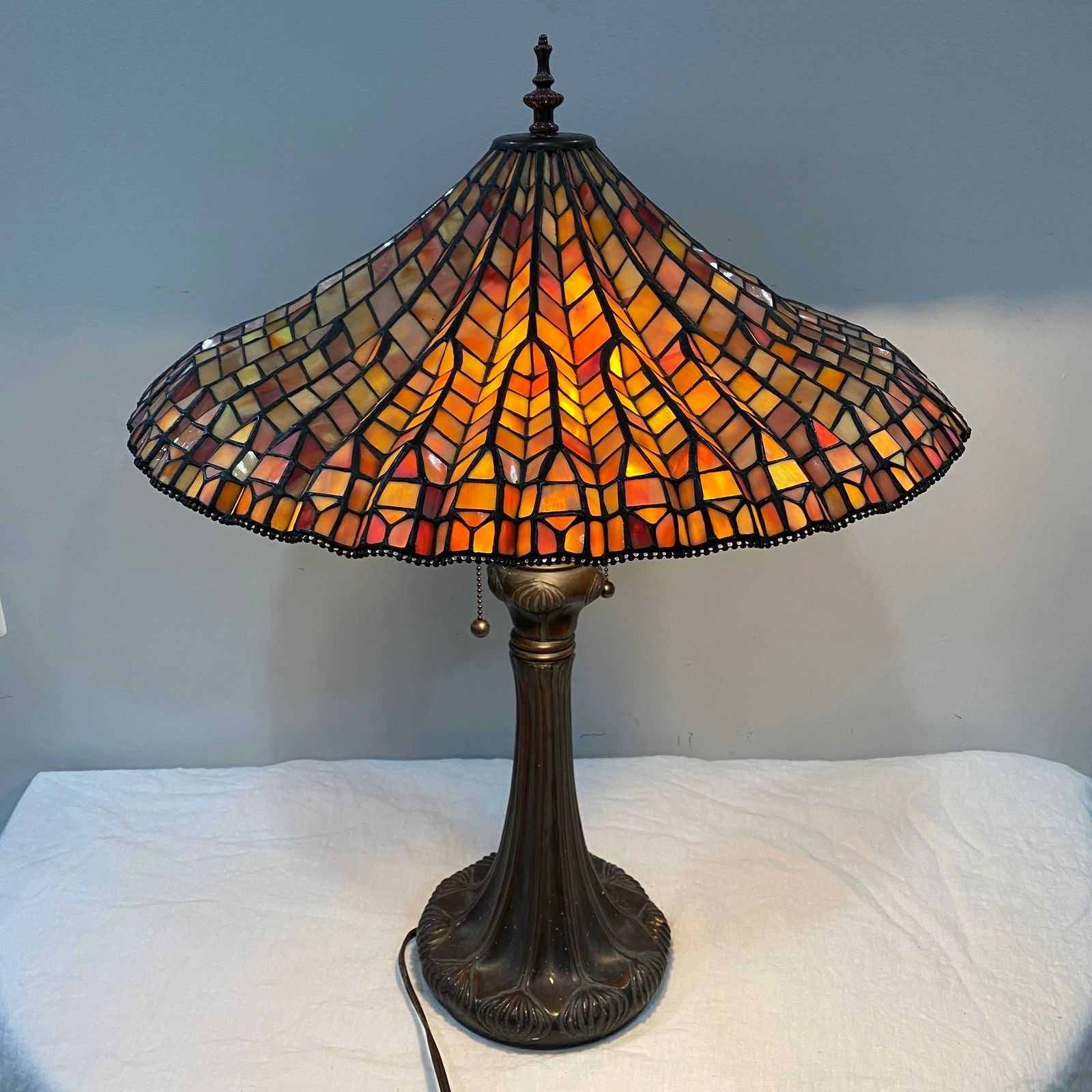 Tiffany Style Stained Glass Lotus Lamp (1 of 5)