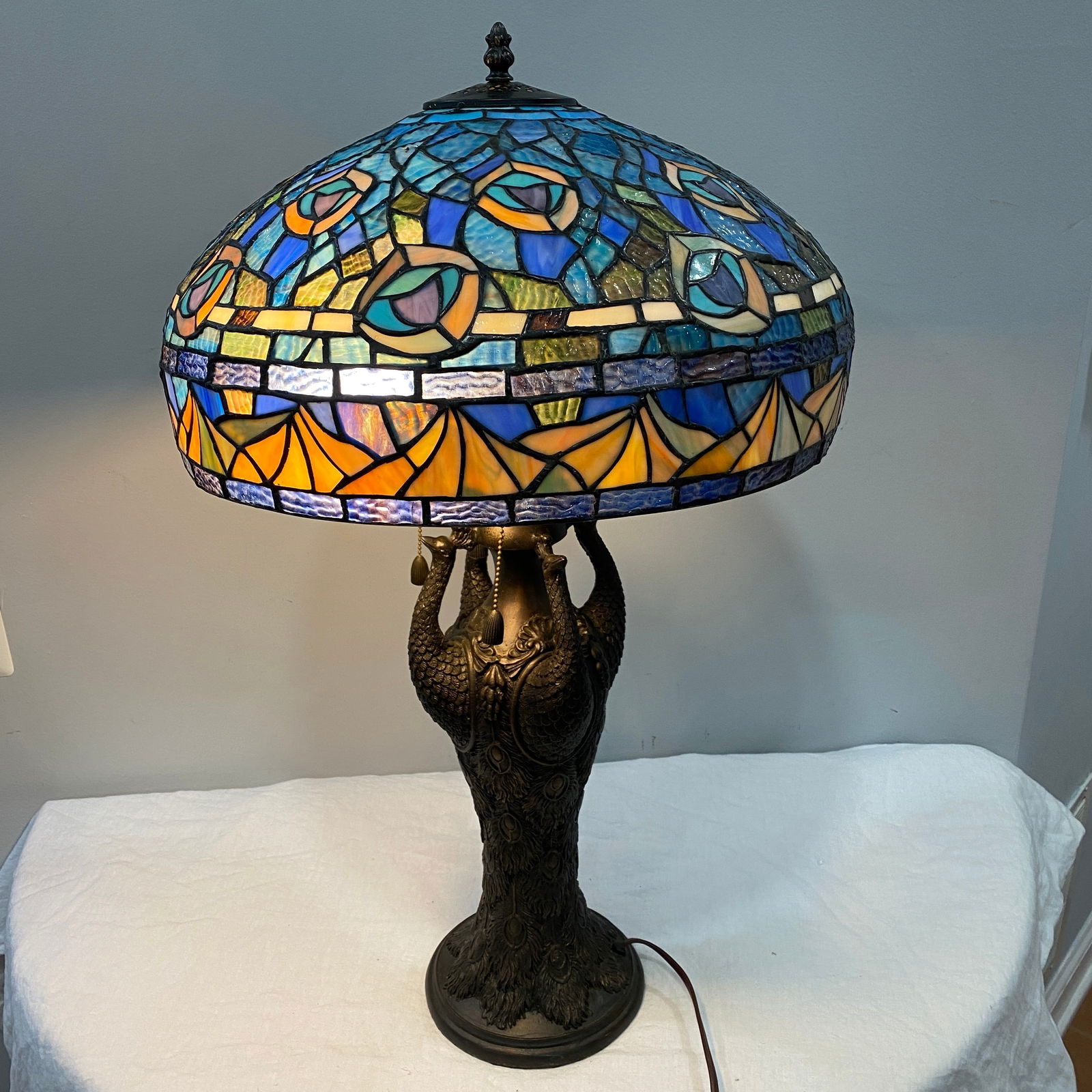 Rare Tiffany Style Stained Glass Lamp With A Peacock Design (1 of 6)