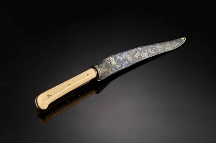 A FINE PERSIAN GOLD DAMASCENED WATERED STEEL DAGGER, 19TH CENTURY (1 of 5)